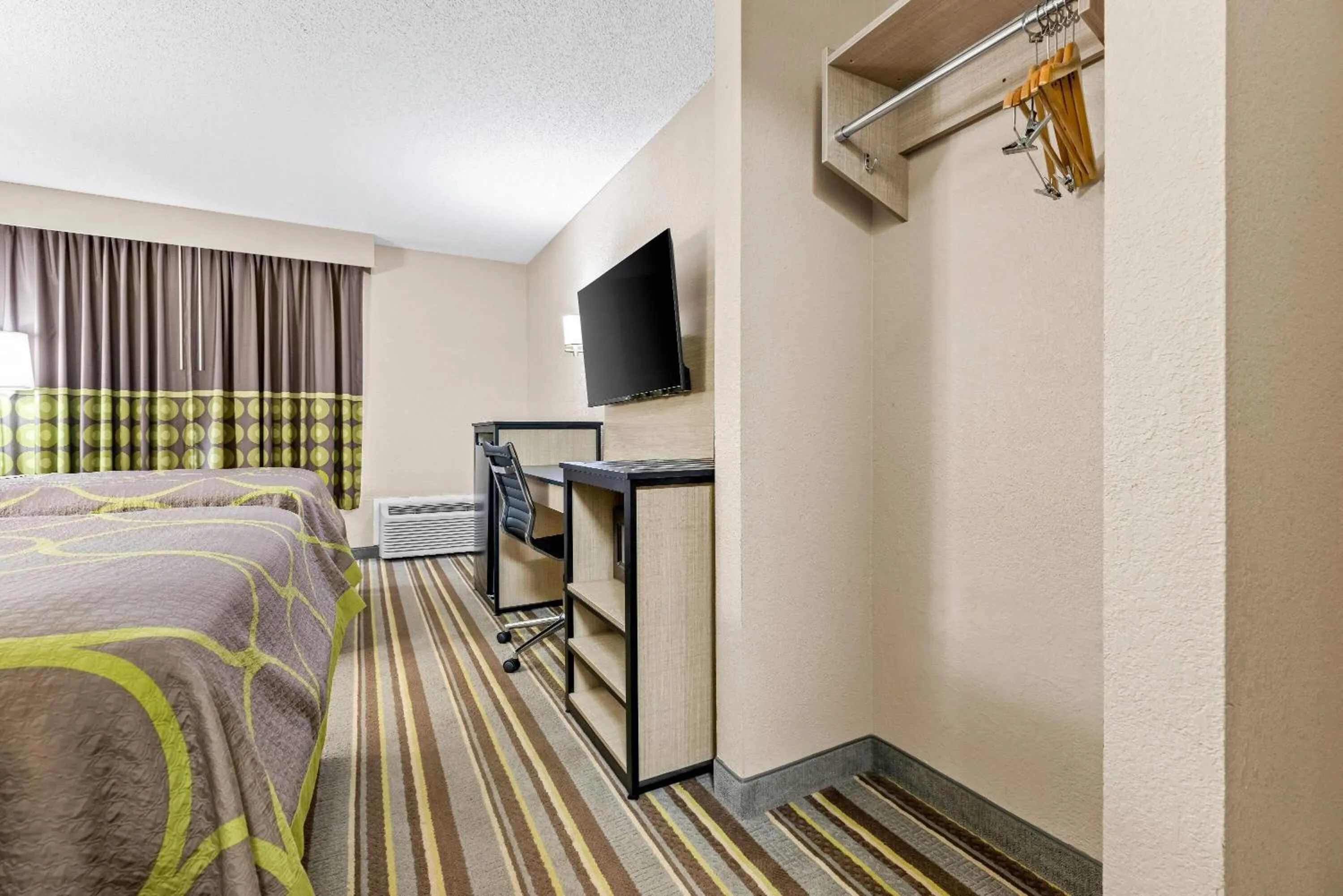 Bed in Super 8 by Wyndham Athens