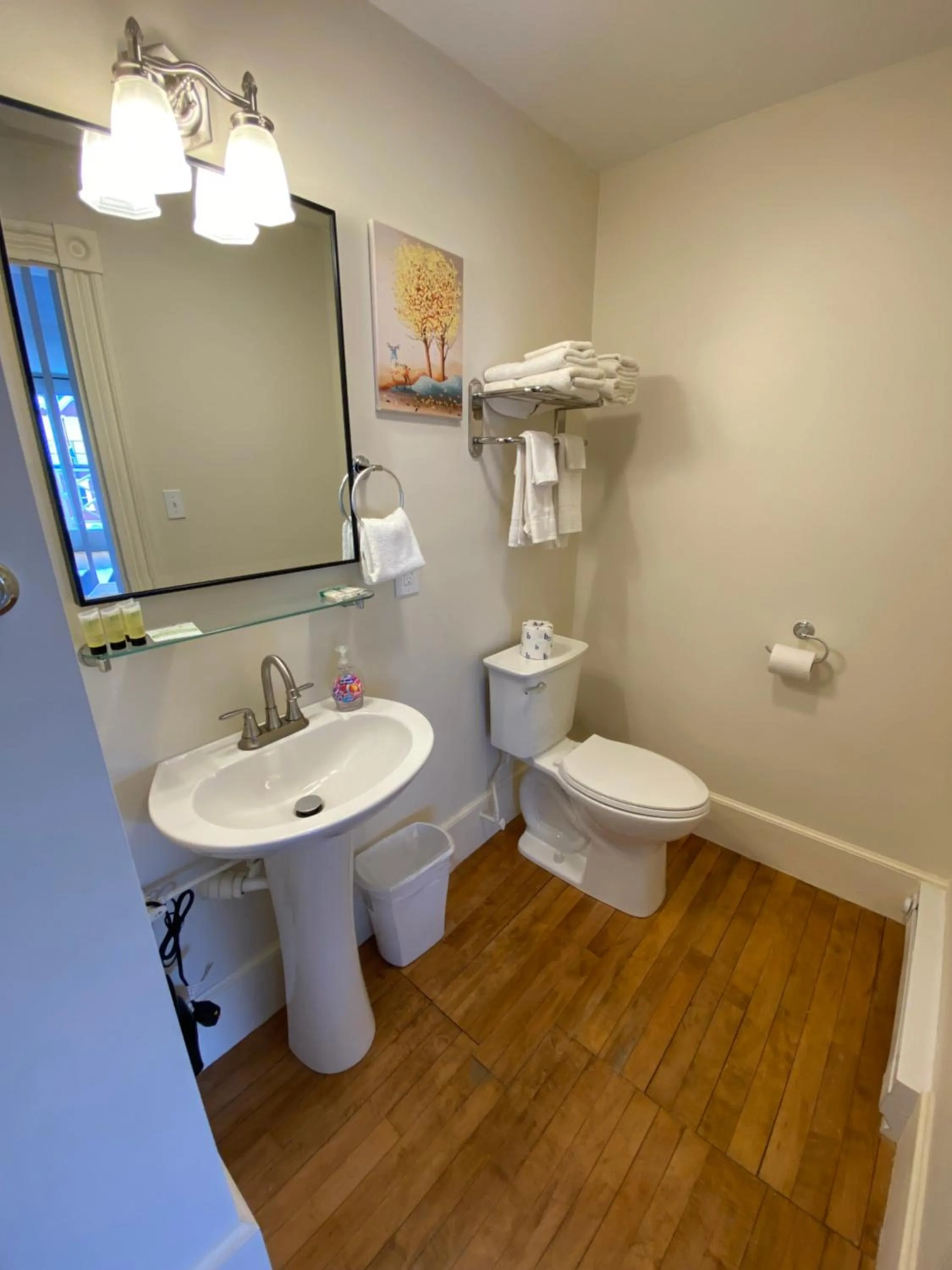 The Whitetail Inn and Suites- Lincoln