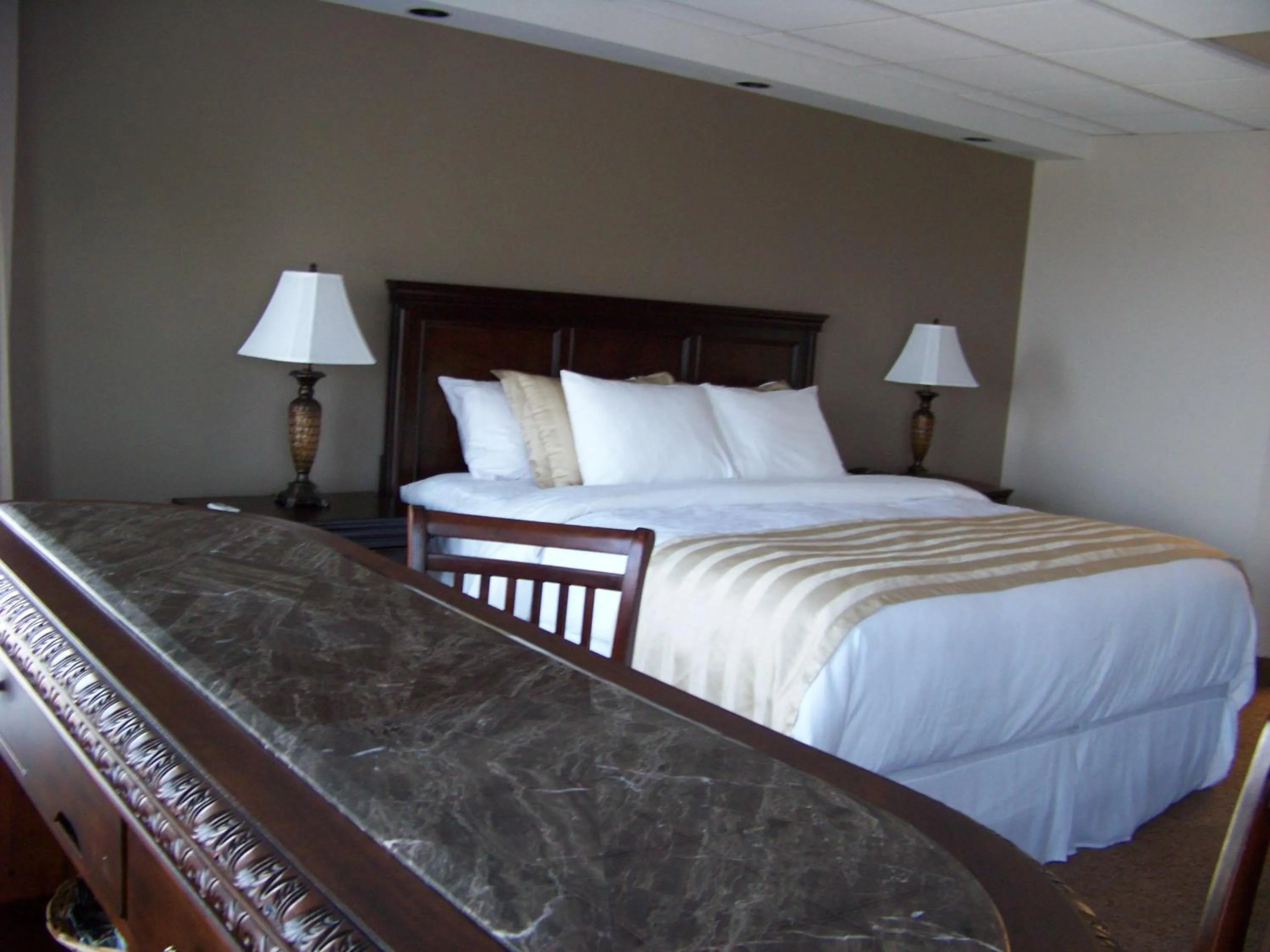 Photo of the whole room in Ocean View Hotel