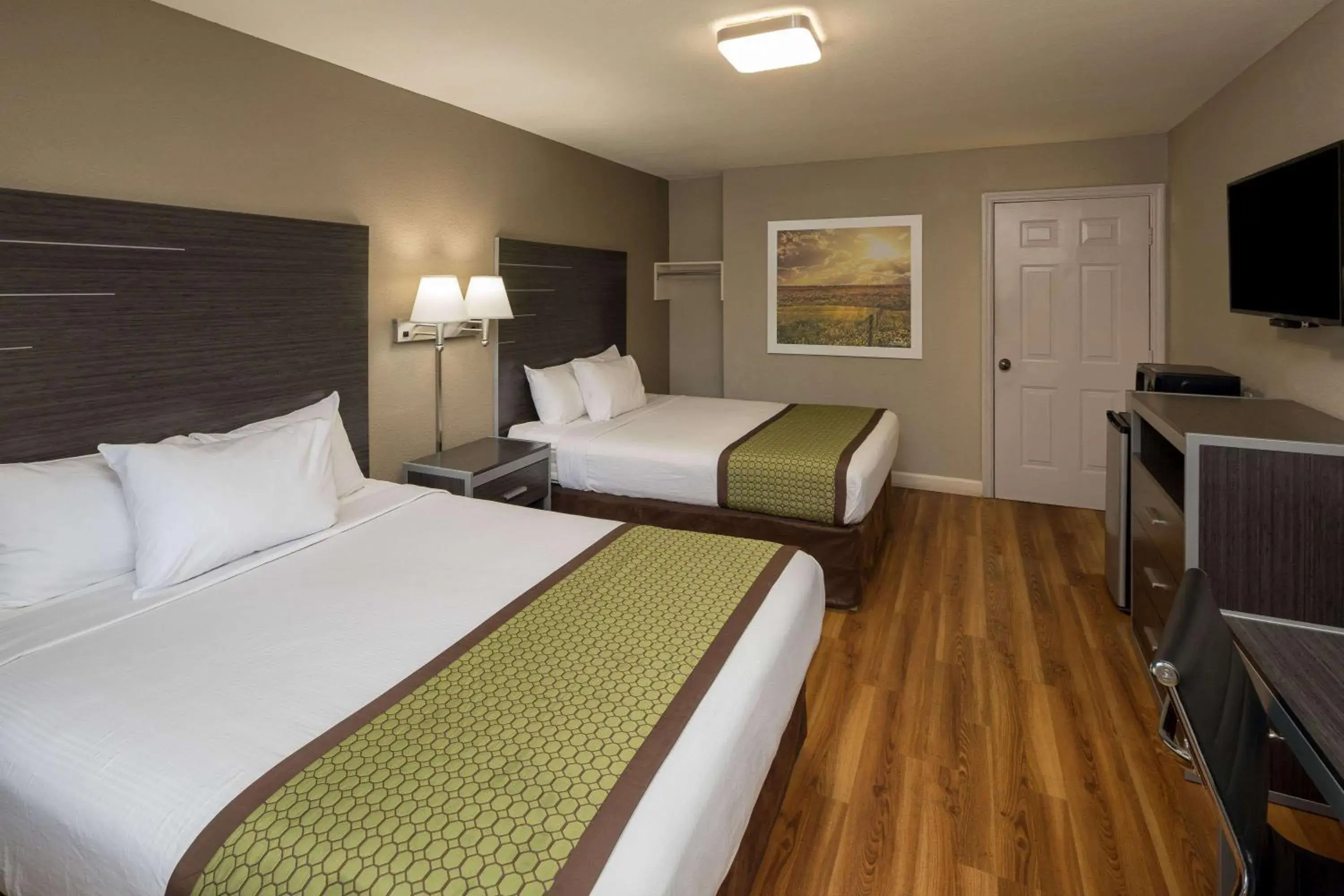 Queen Room with Two Queen Beds - Mobility Access/Pet Friendly/Non-Smoking in Days Inn & Suites by Wyndham Athens Queen Room with Two Queen Beds - Mobility Access/Pet Friendly/Non-Smoking in Days Inn & Suites by Wyndham Athens