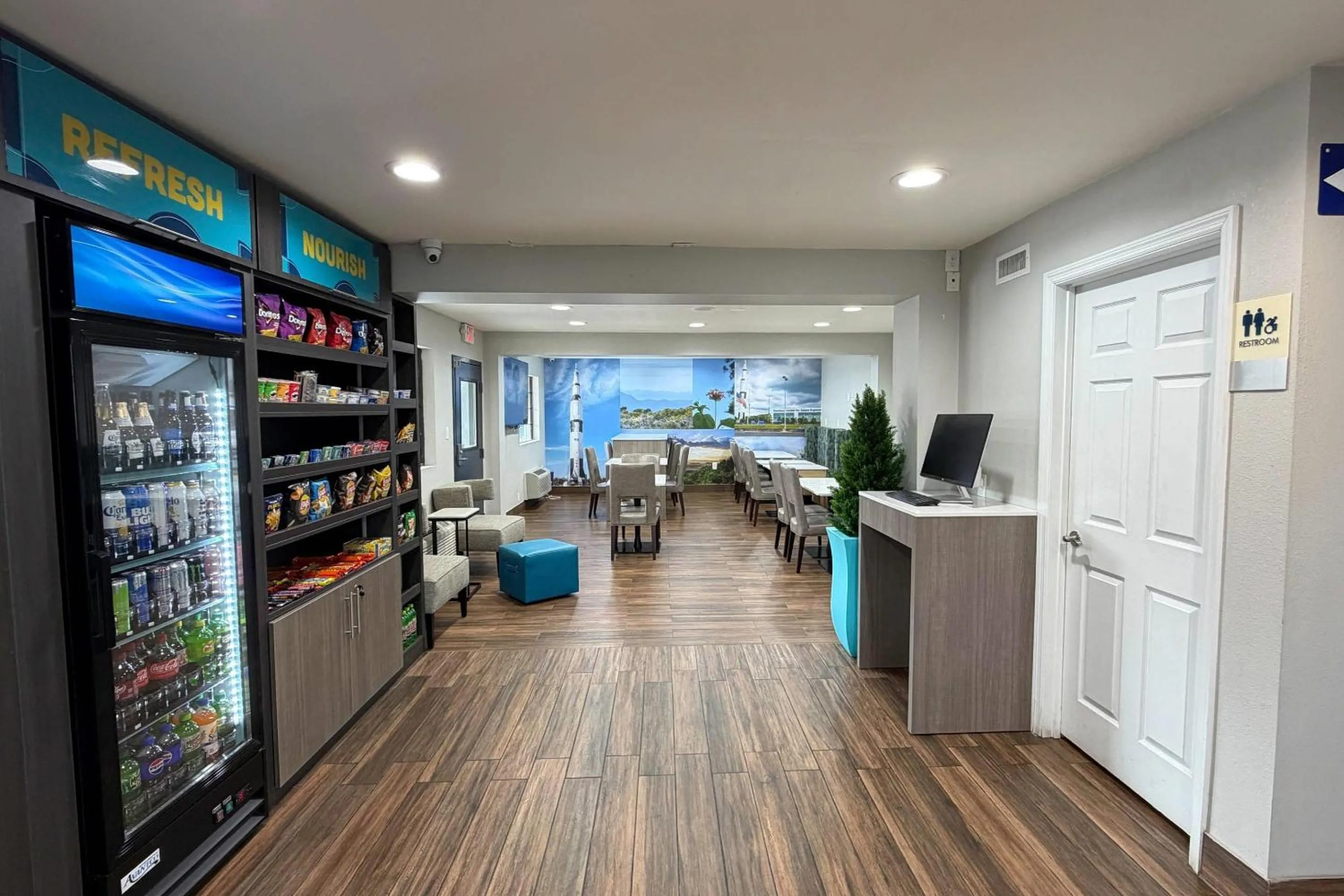 Lobby or reception in Clarion Pointe Athens I-65