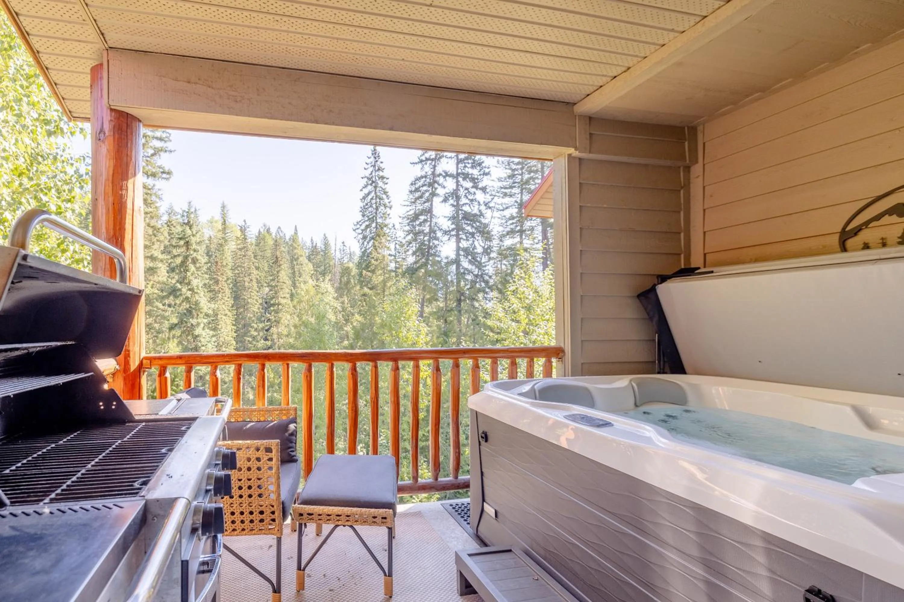 Stone Creek Chalets by Fernie Central Reservations