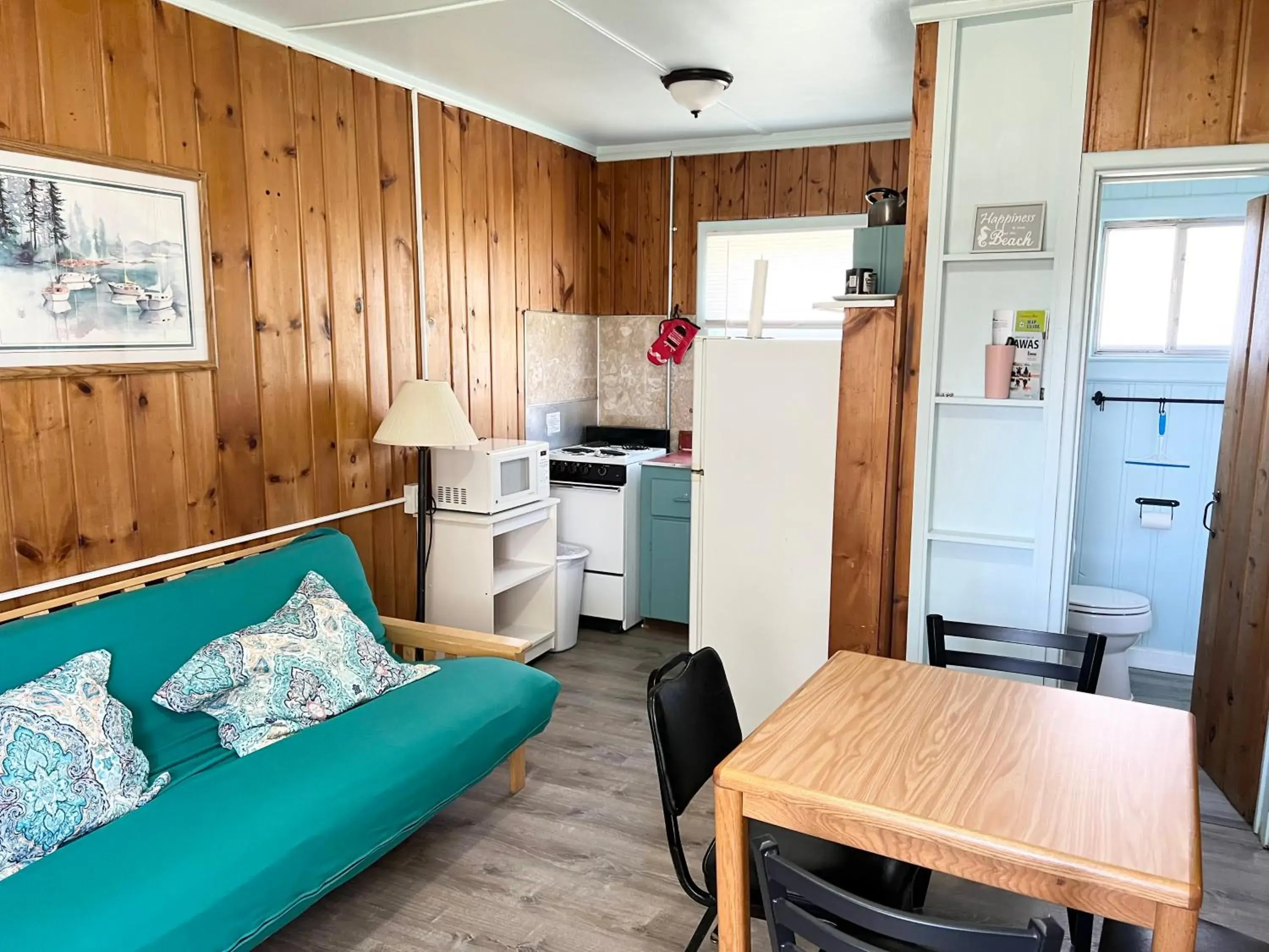 Two-Bedroom Family Cottage in Paradise Beach resort Two-Bedroom Family Cottage in Paradise Beach resort