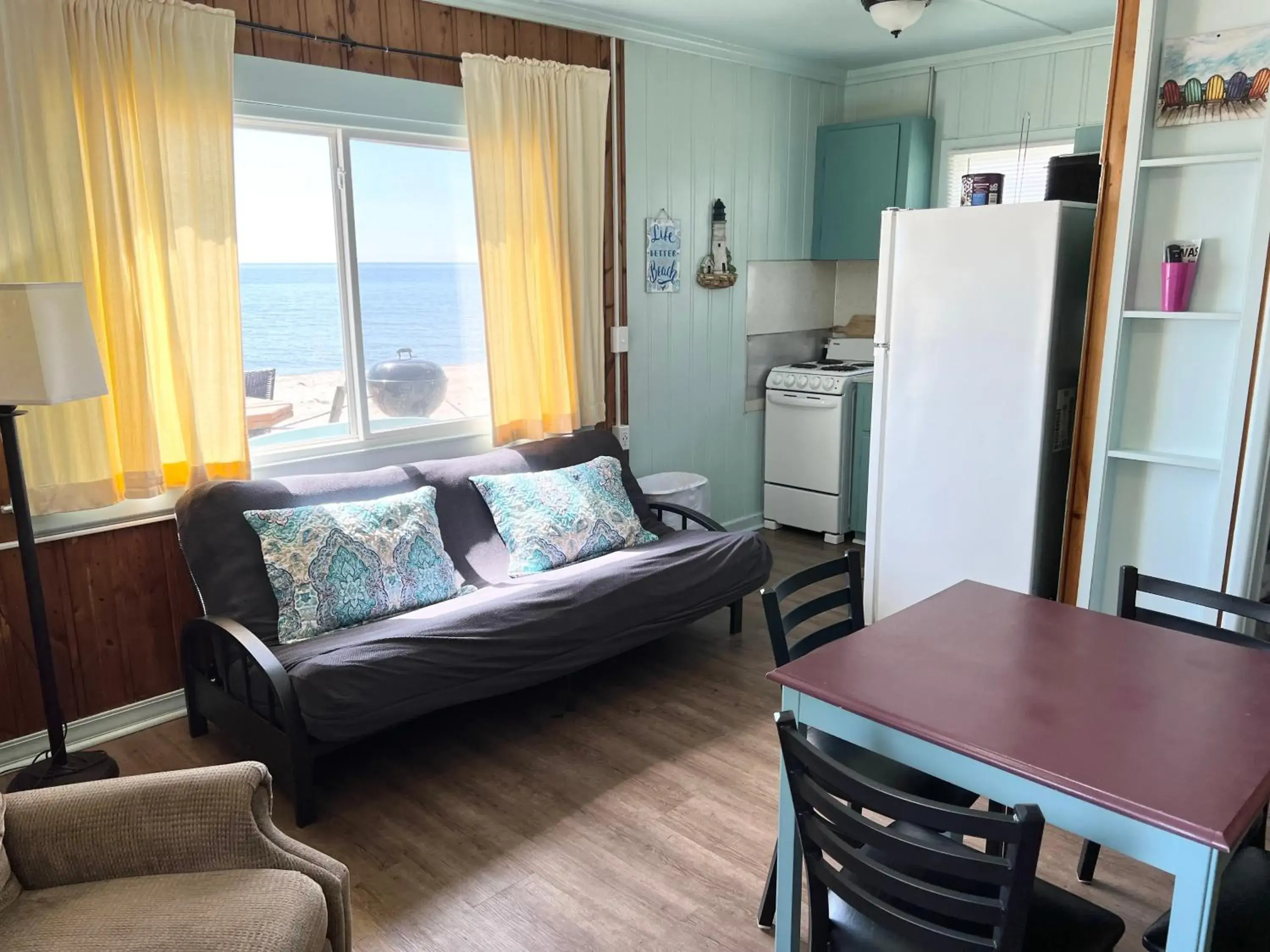 Two-Bedroom Cottage - Beachfront in Paradise Beach resort Two-Bedroom Cottage - Beachfront in Paradise Beach resort