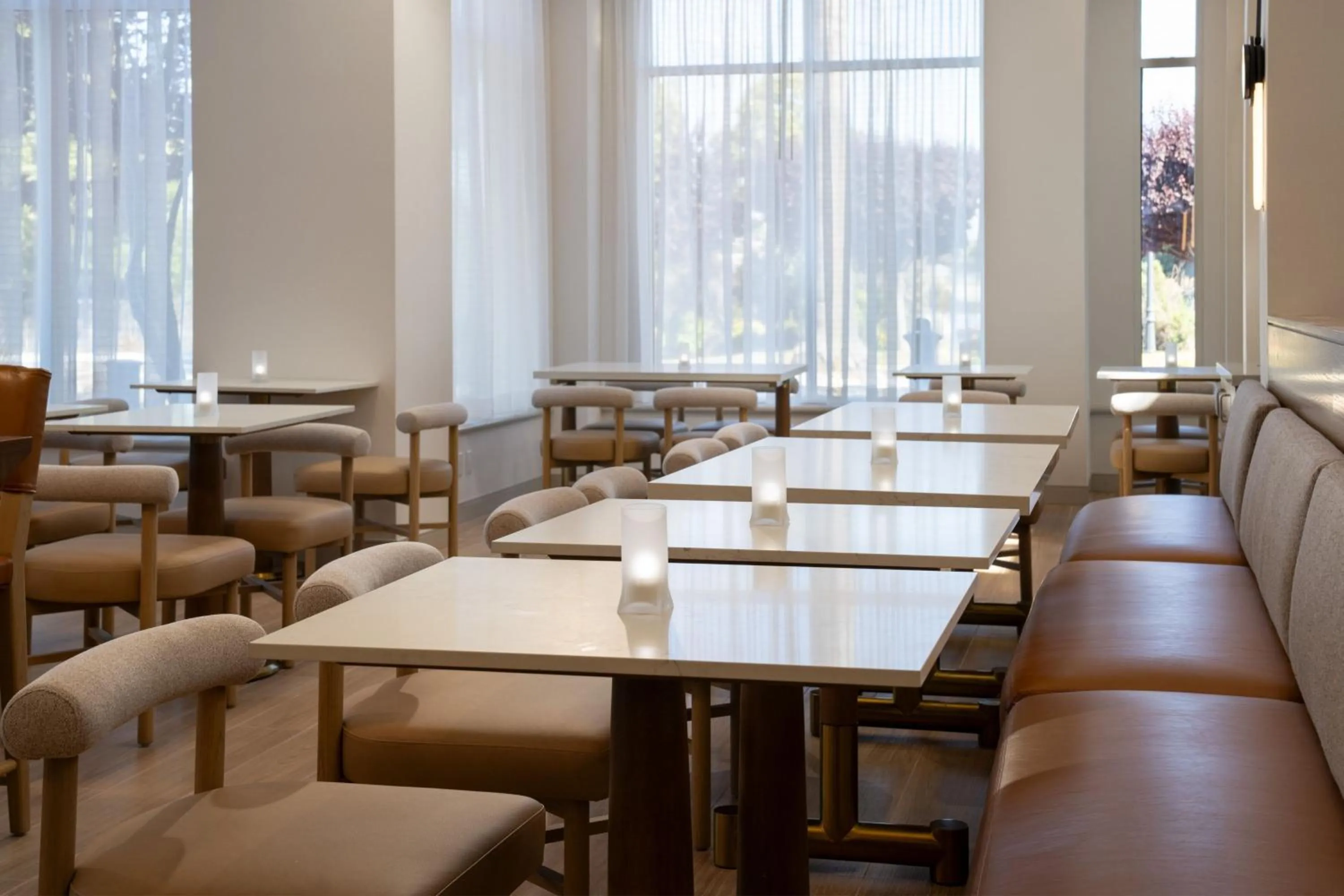 Restaurant/places to eat in The Bayshore Hotel San Francisco Airport - Burlingame