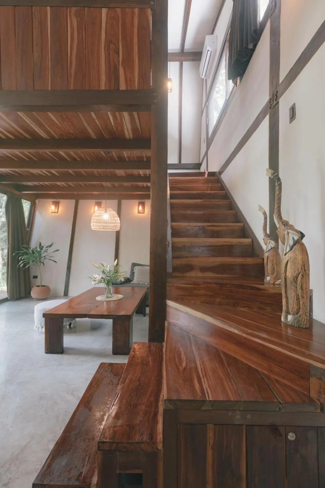 Nahouse Jungle Lodges