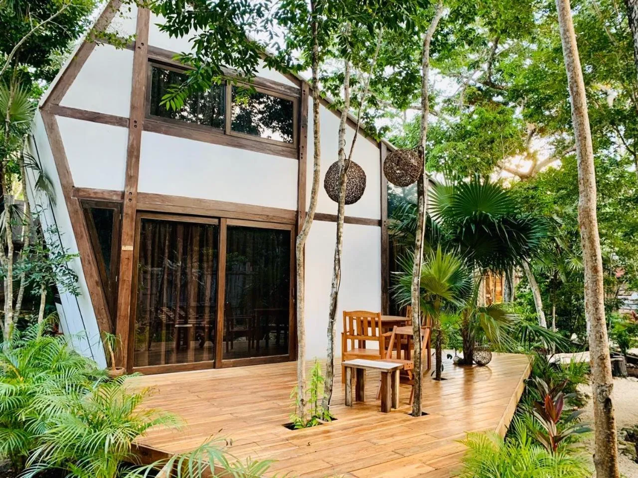 Patio in Nahouse Jungle Lodges