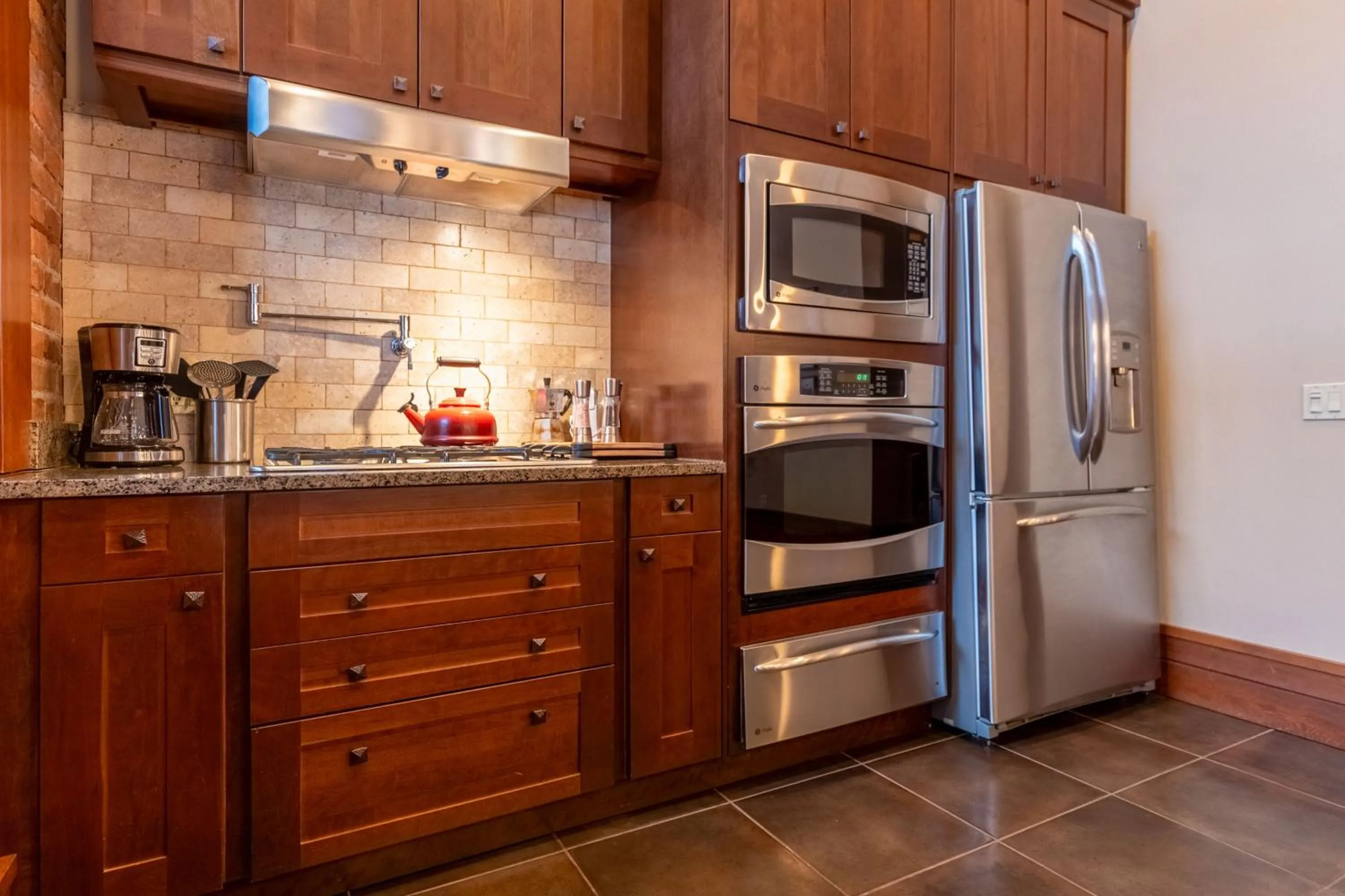 901 by Fernie Central Reservations