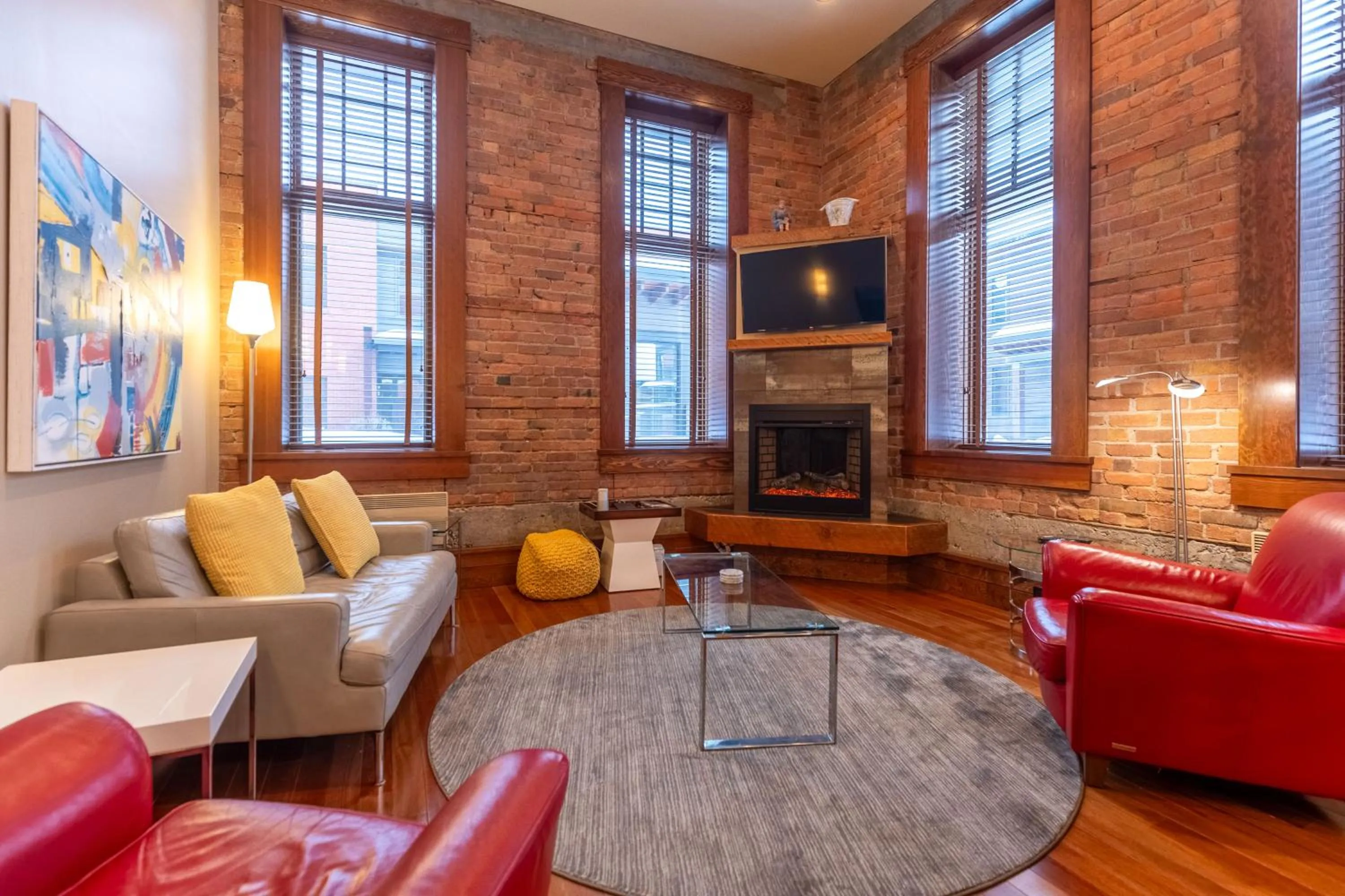 901 by Fernie Central Reservations