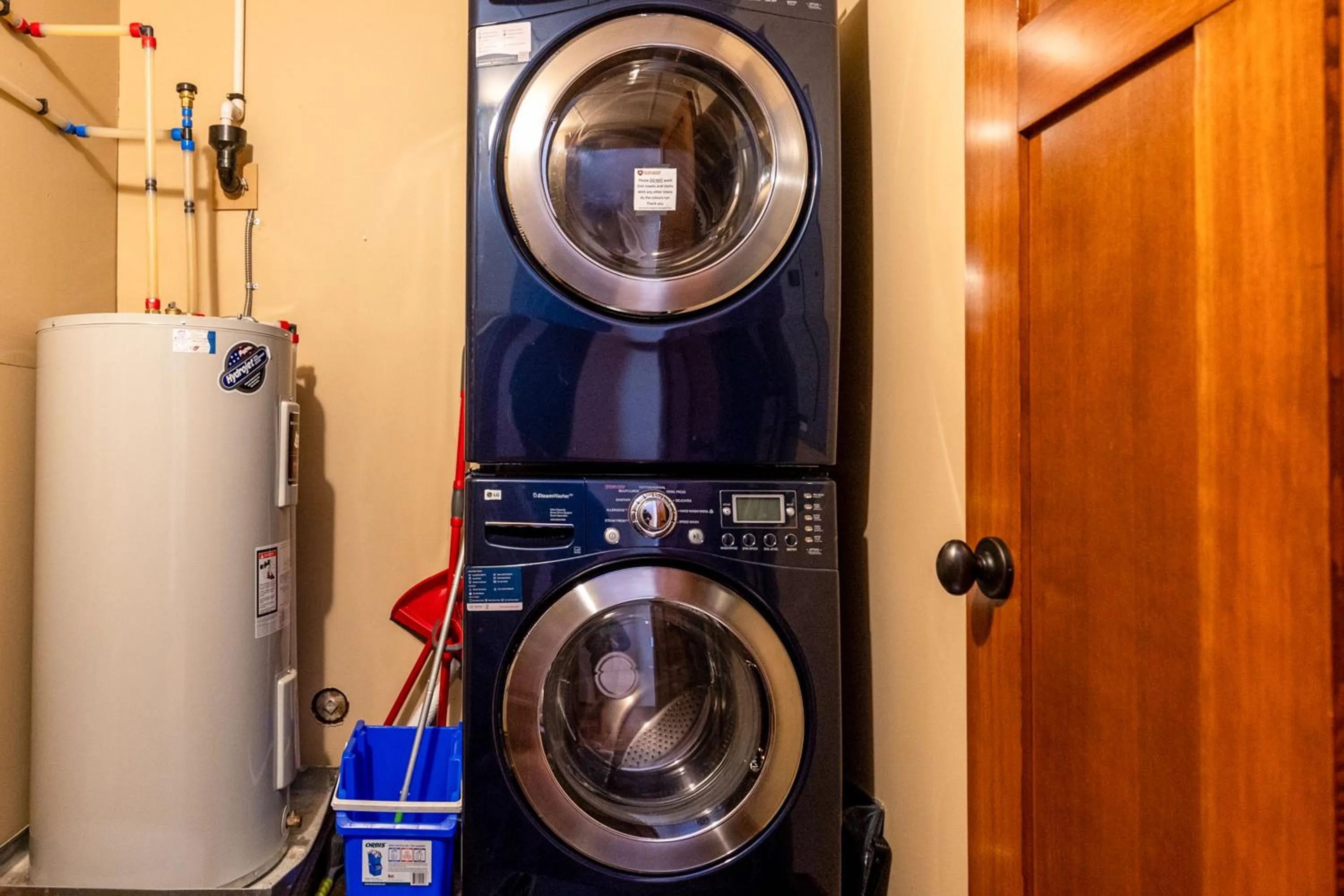 901 by Fernie Central Reservations