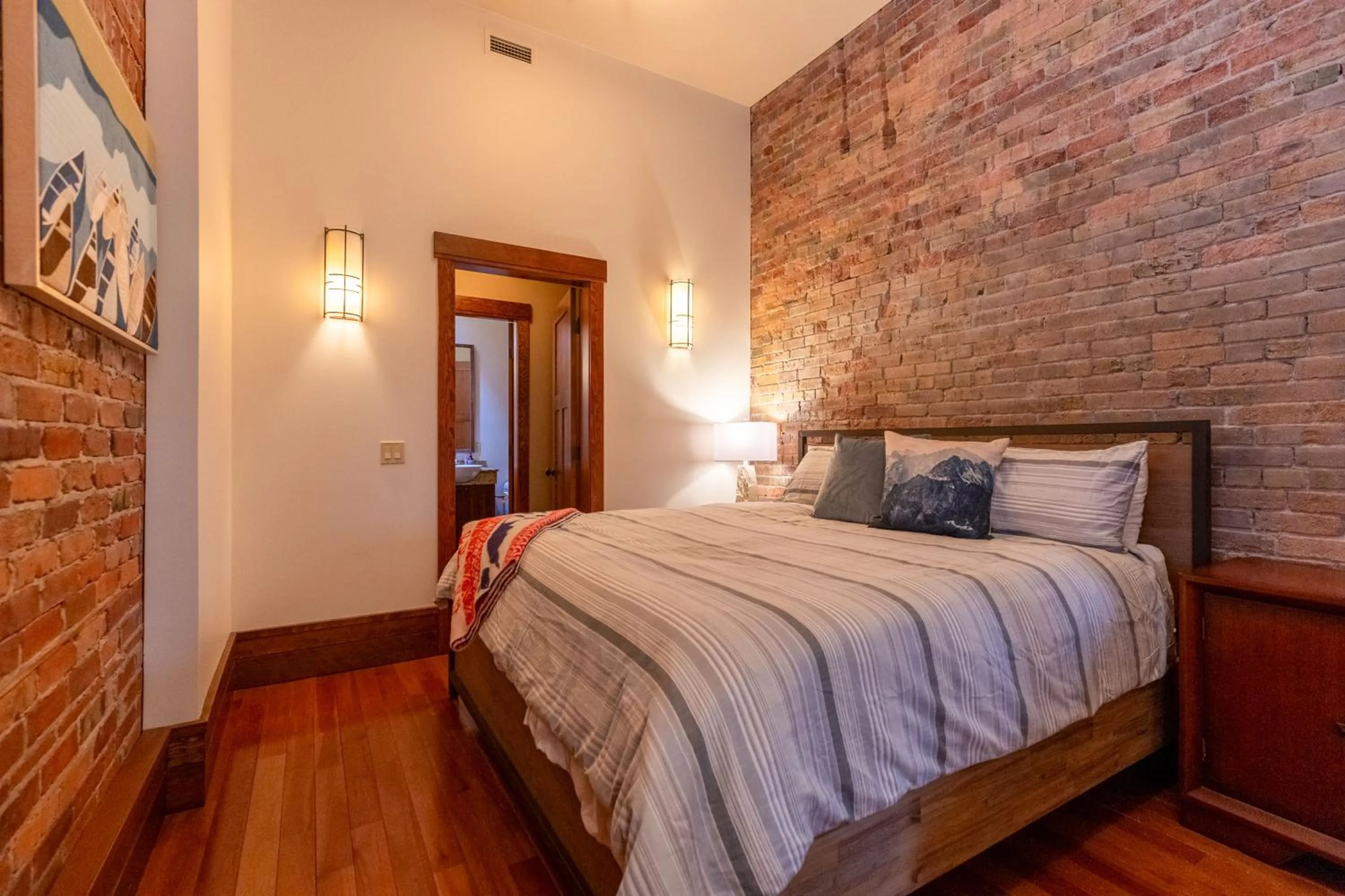 Bed in 901 by Fernie Central Reservations