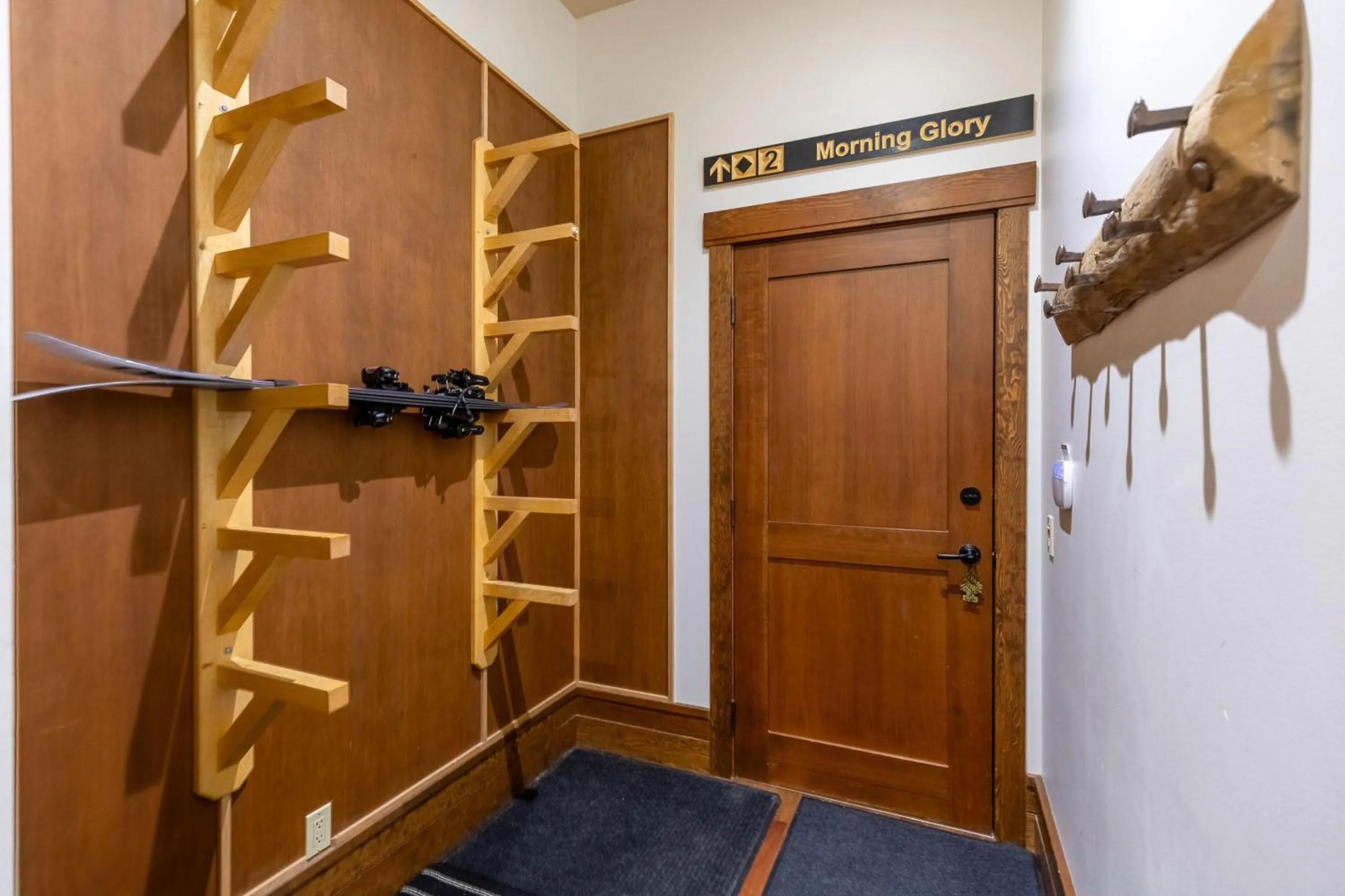 901 by Fernie Central Reservations