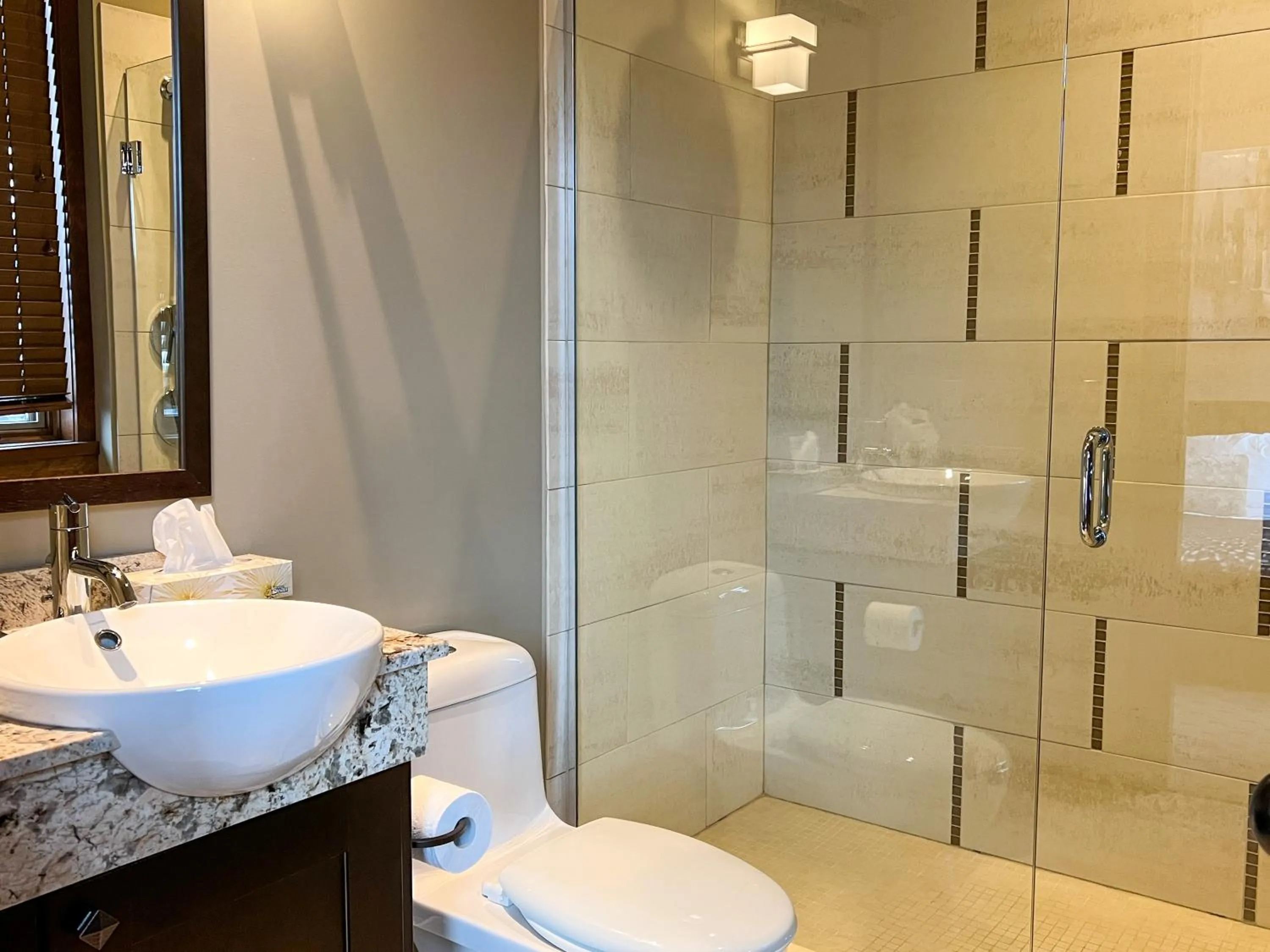 901 by Fernie Central Reservations