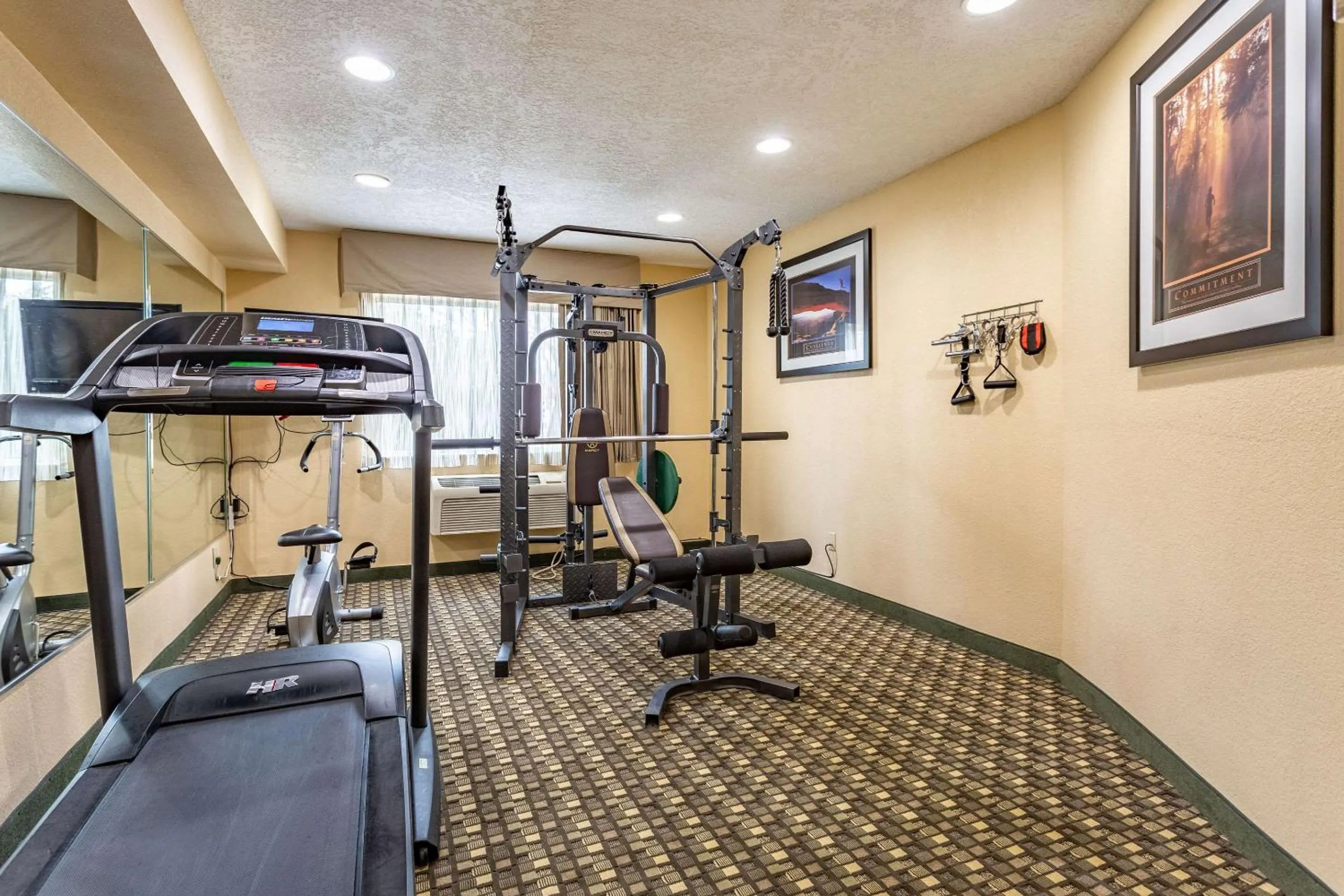 Fitness centre/facilities in Quality Inn