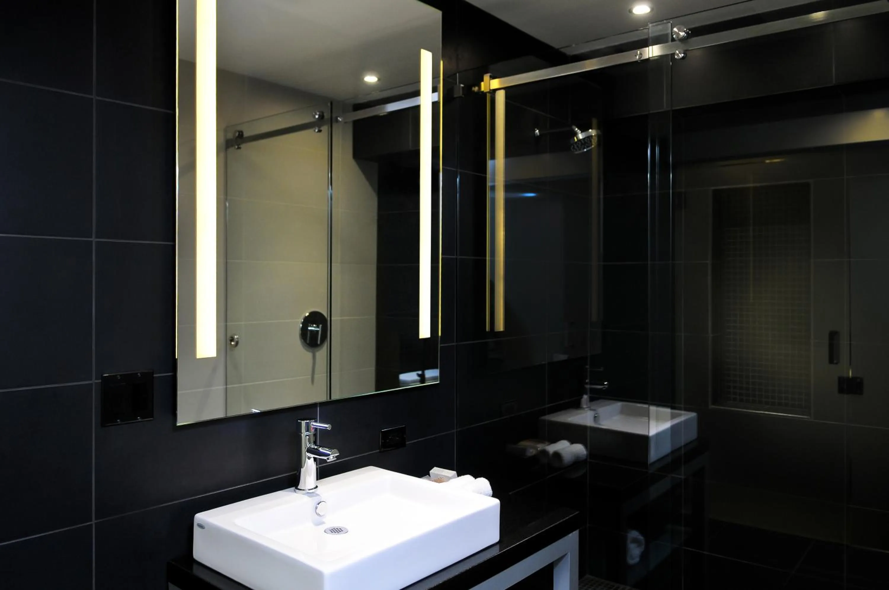 Shower in Hercor Hotel - Urban Boutique