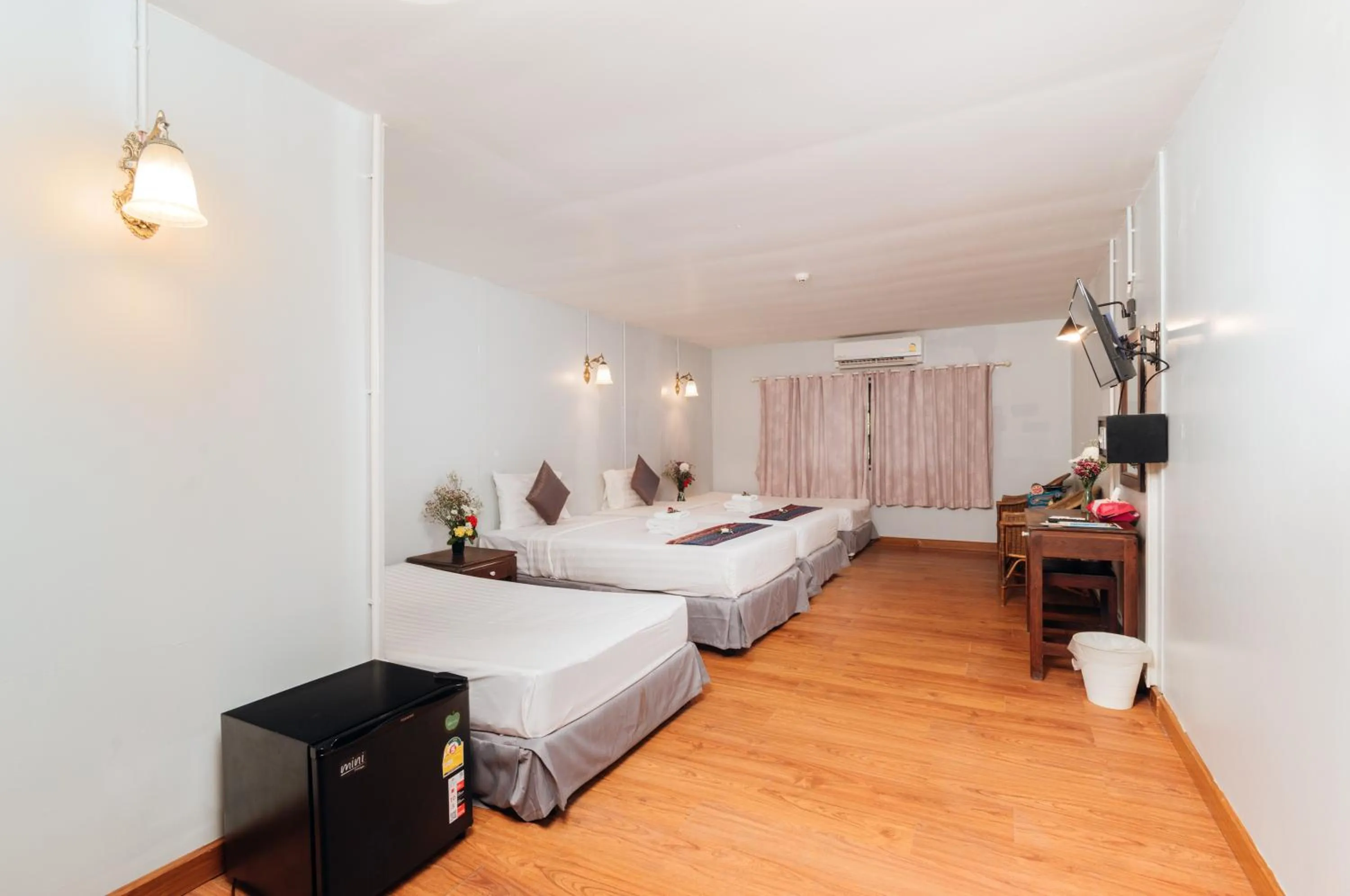 Bed in Ibiza House Phi Phi