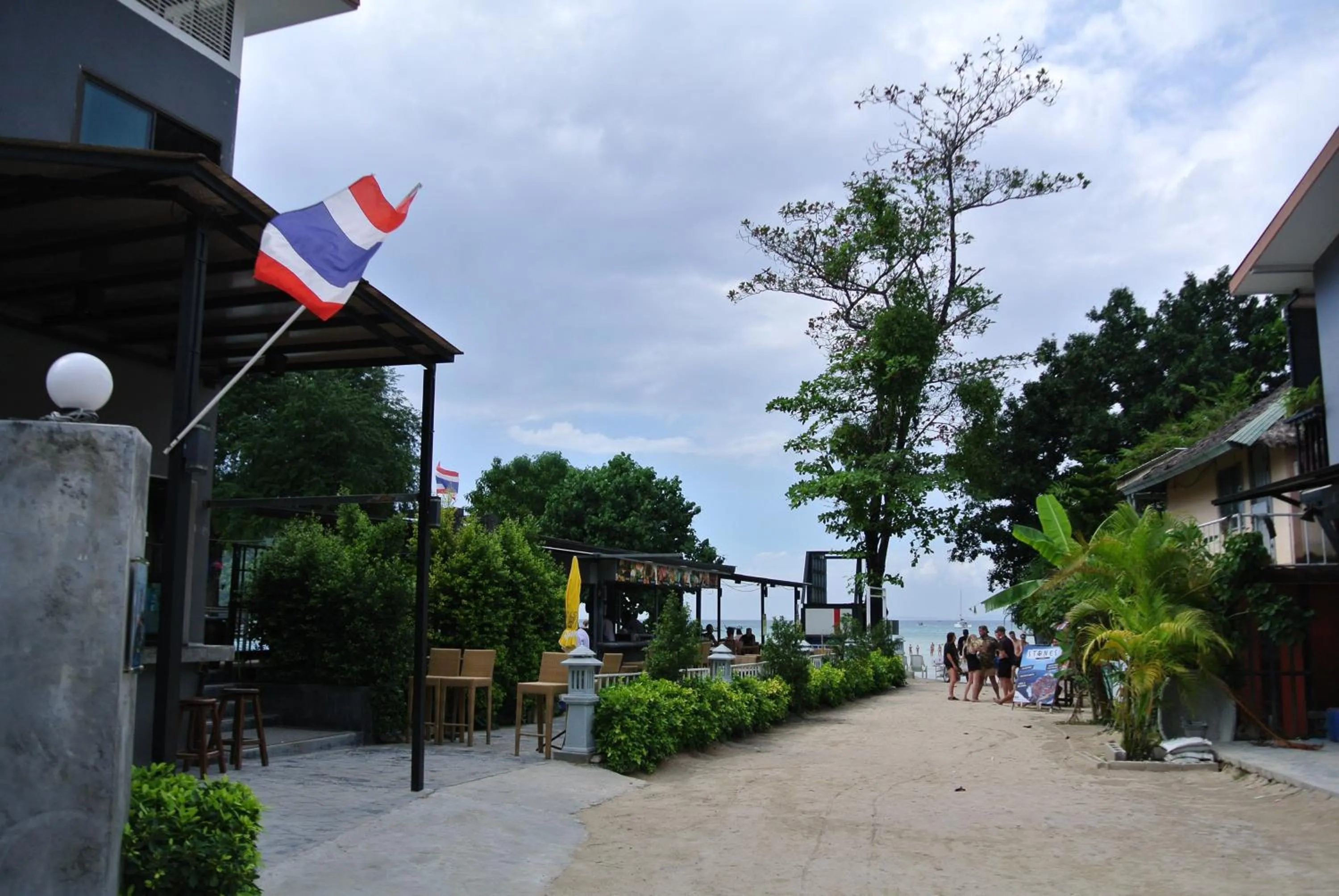 bunk bed in Ibiza House Phi Phi