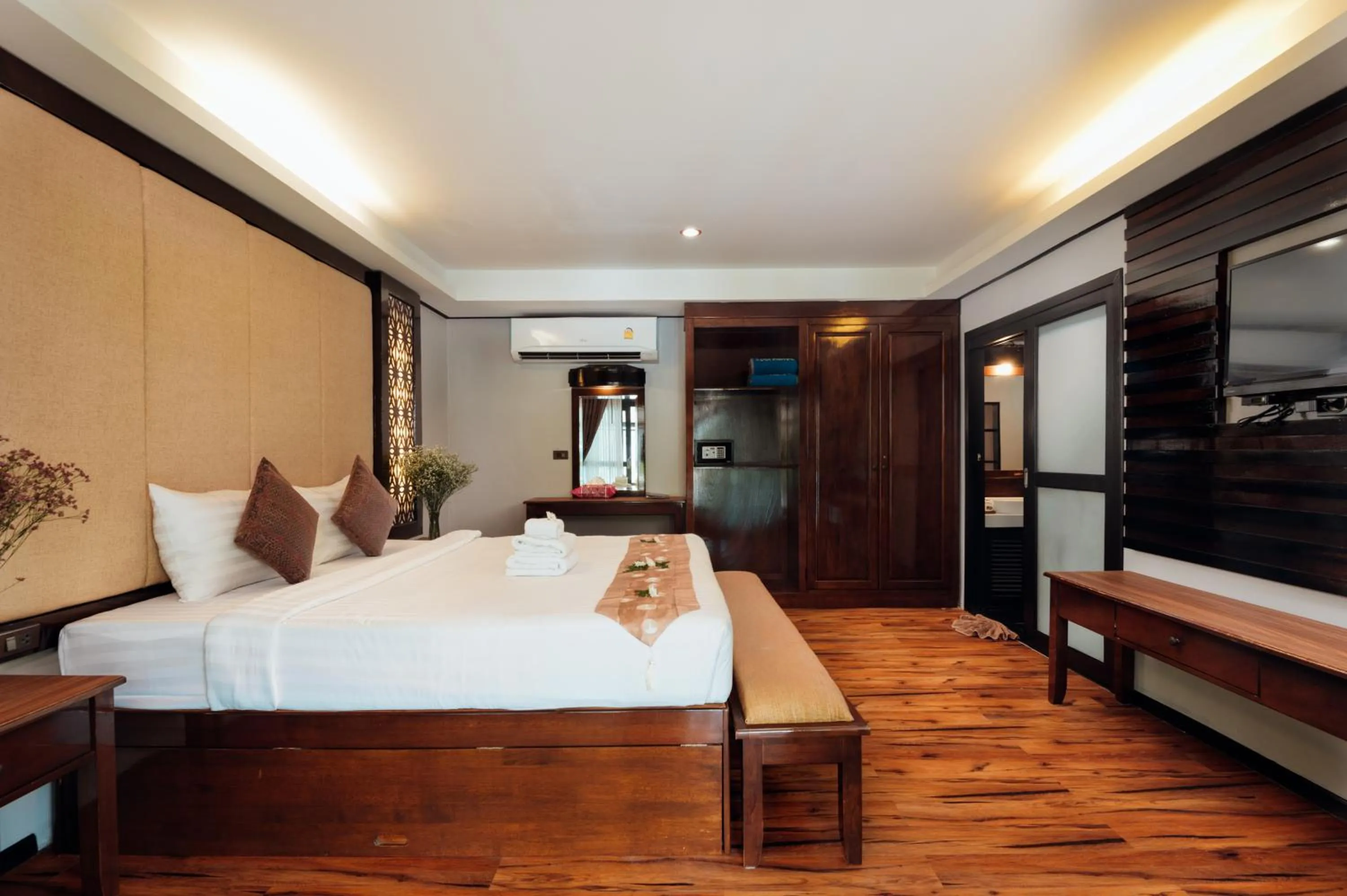 Bed in Ibiza House Phi Phi