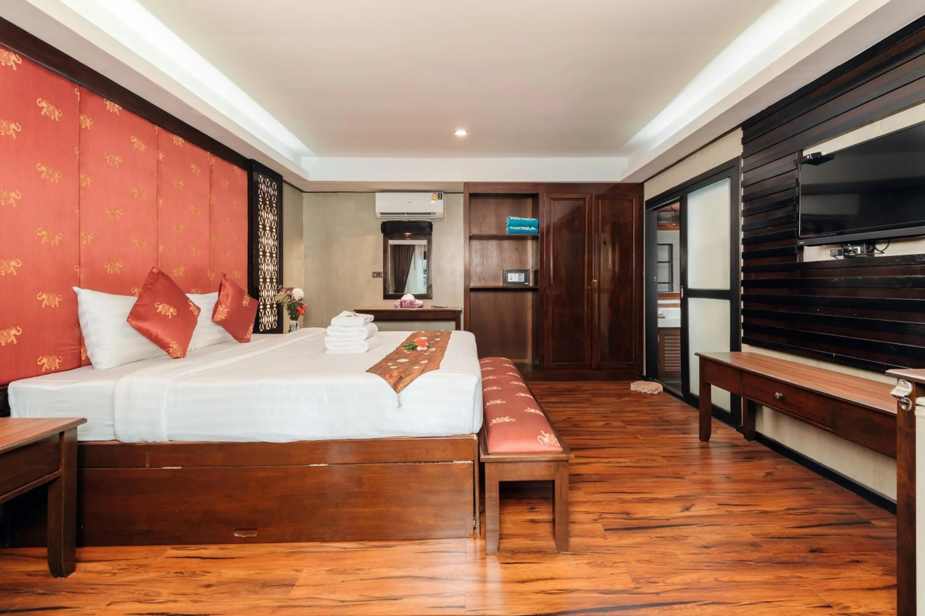 Bed in Ibiza House Phi Phi