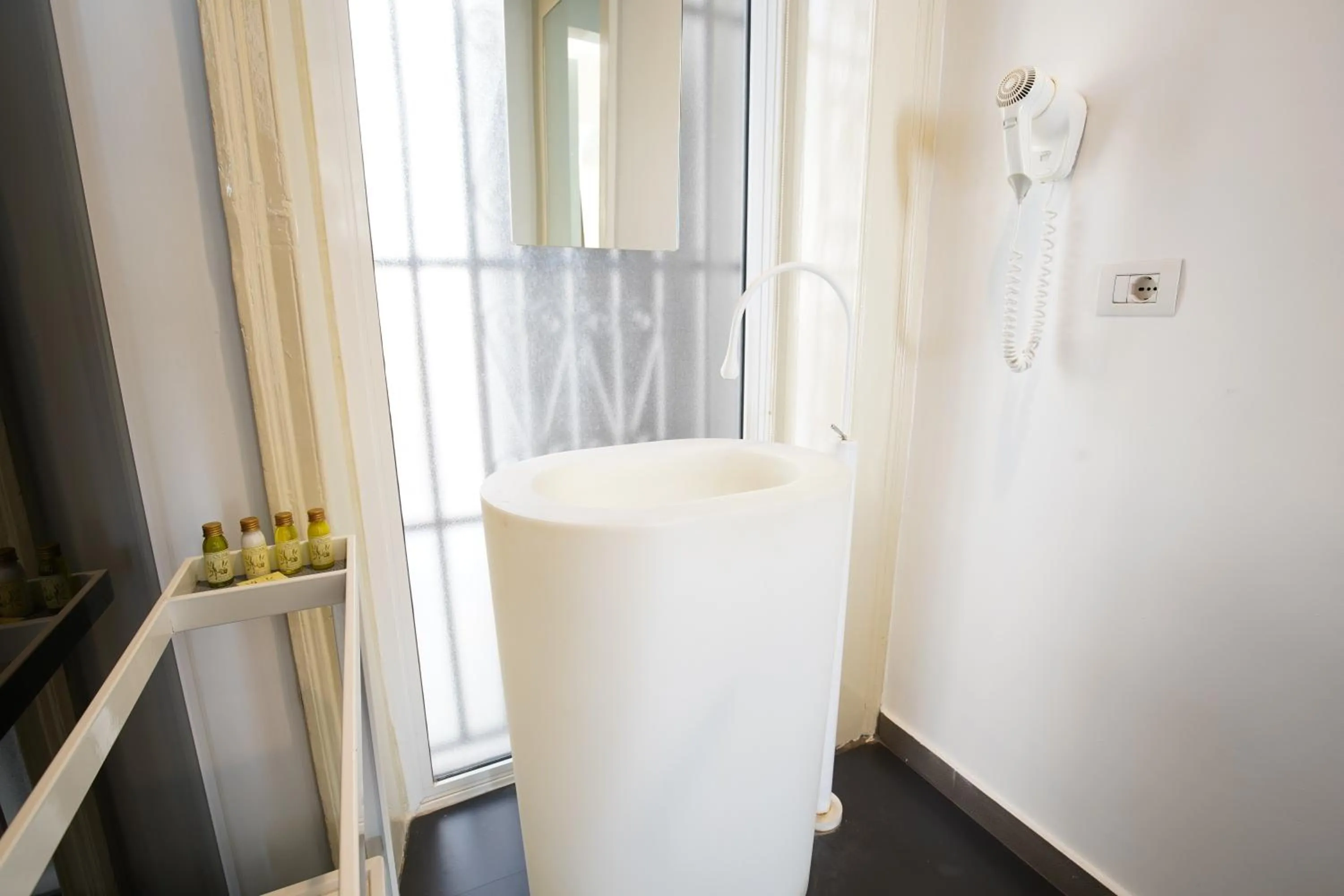 Bathroom in Le Stanze di Piazza Cairoli