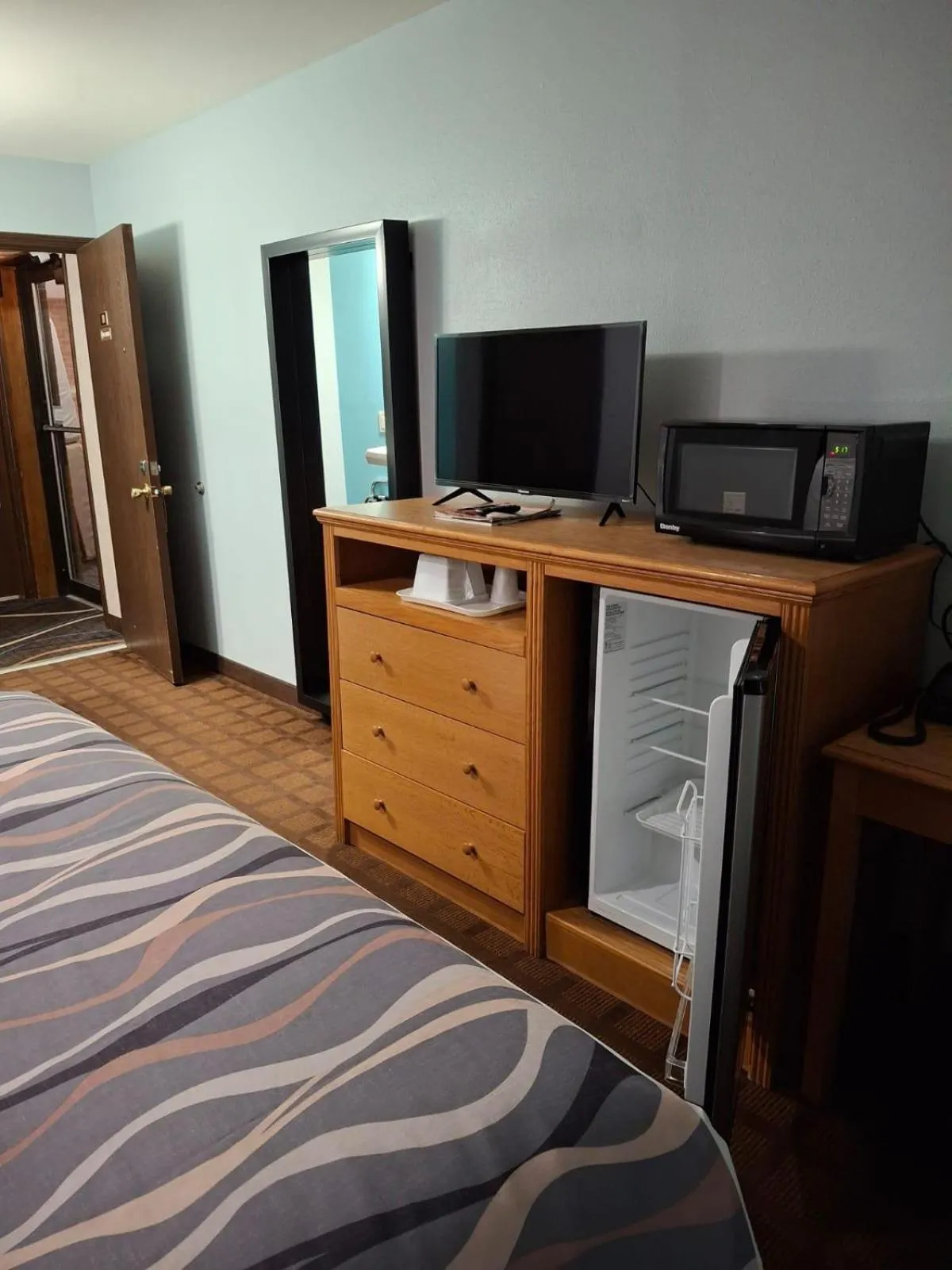 Bed in Valued Stay Sun Prairie