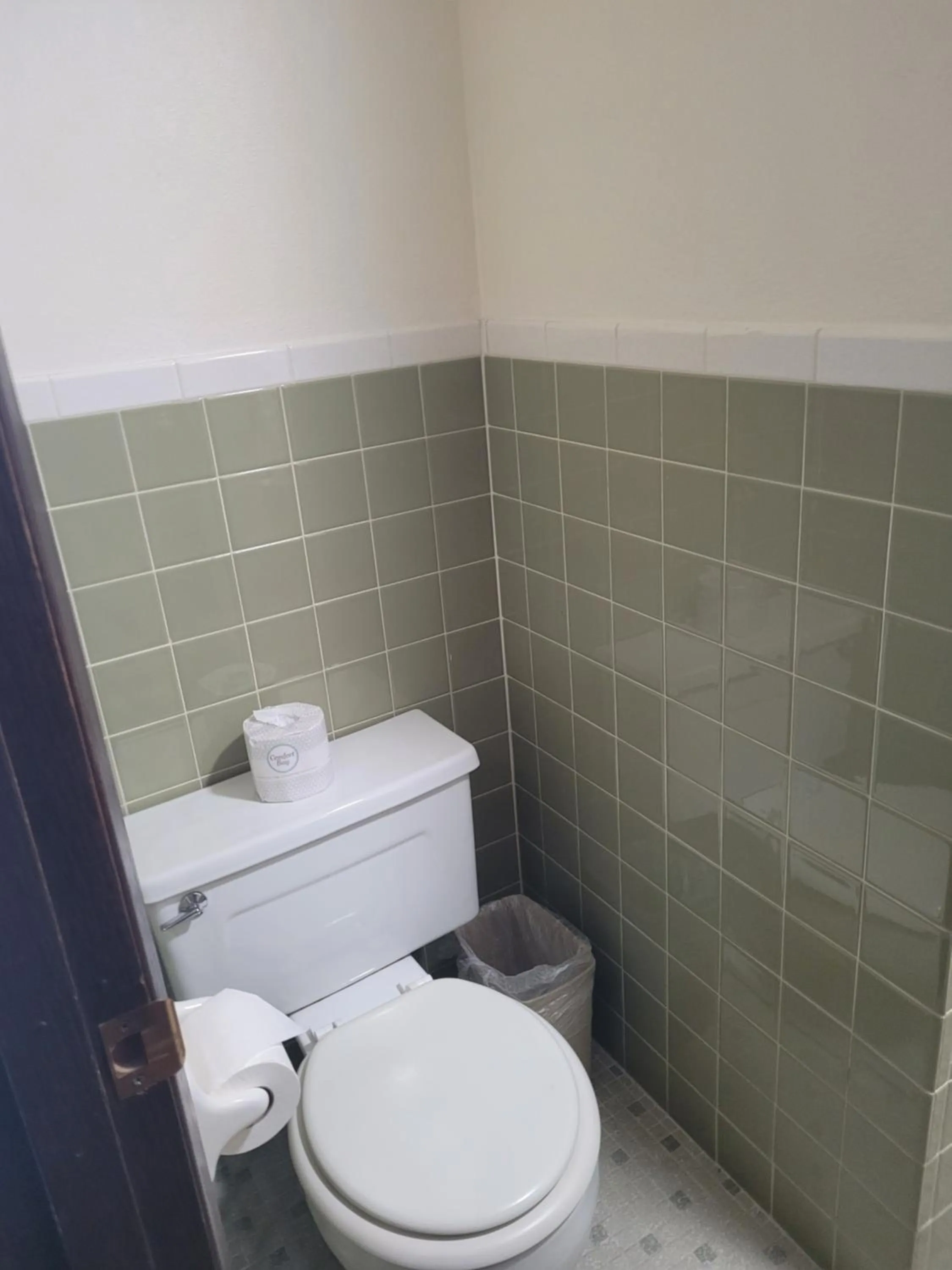 Toilet in Valued Stay Sun Prairie