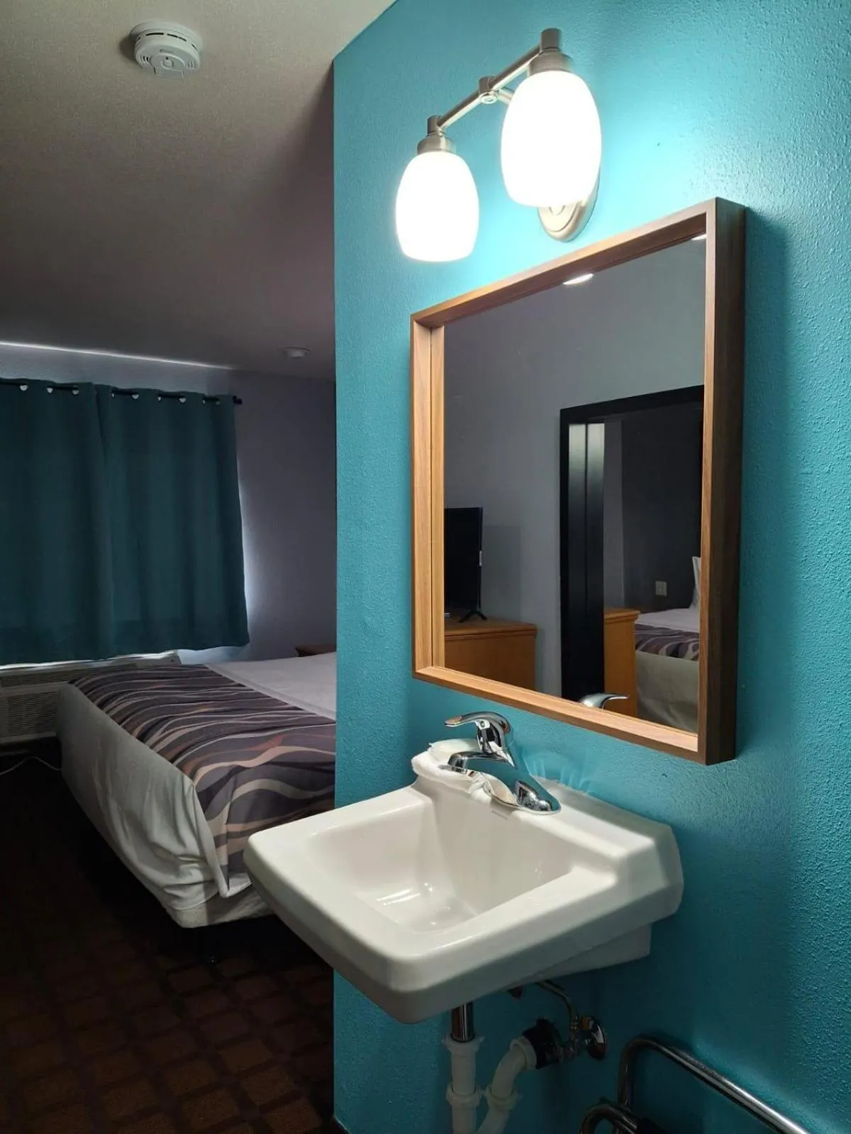 Bed in Valued Stay Sun Prairie