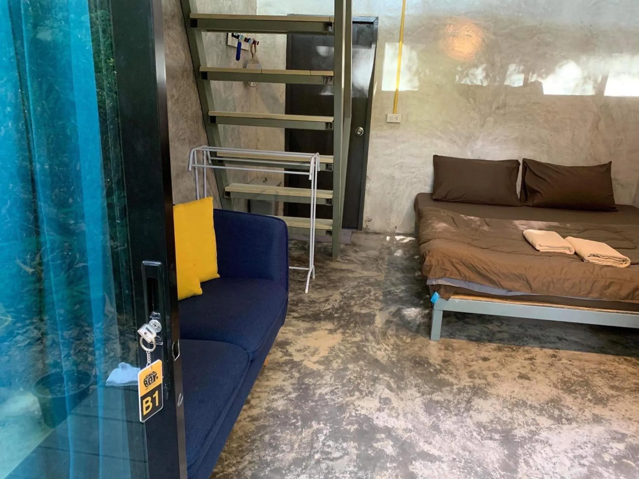 Bed in BeachBox@Koh Сhang