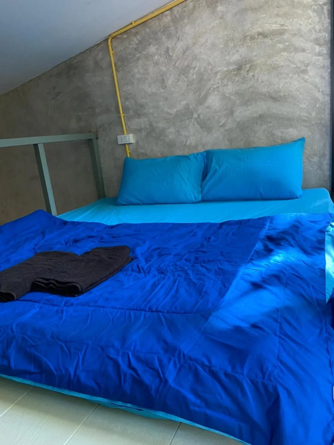 Bed in BeachBox@Koh Сhang