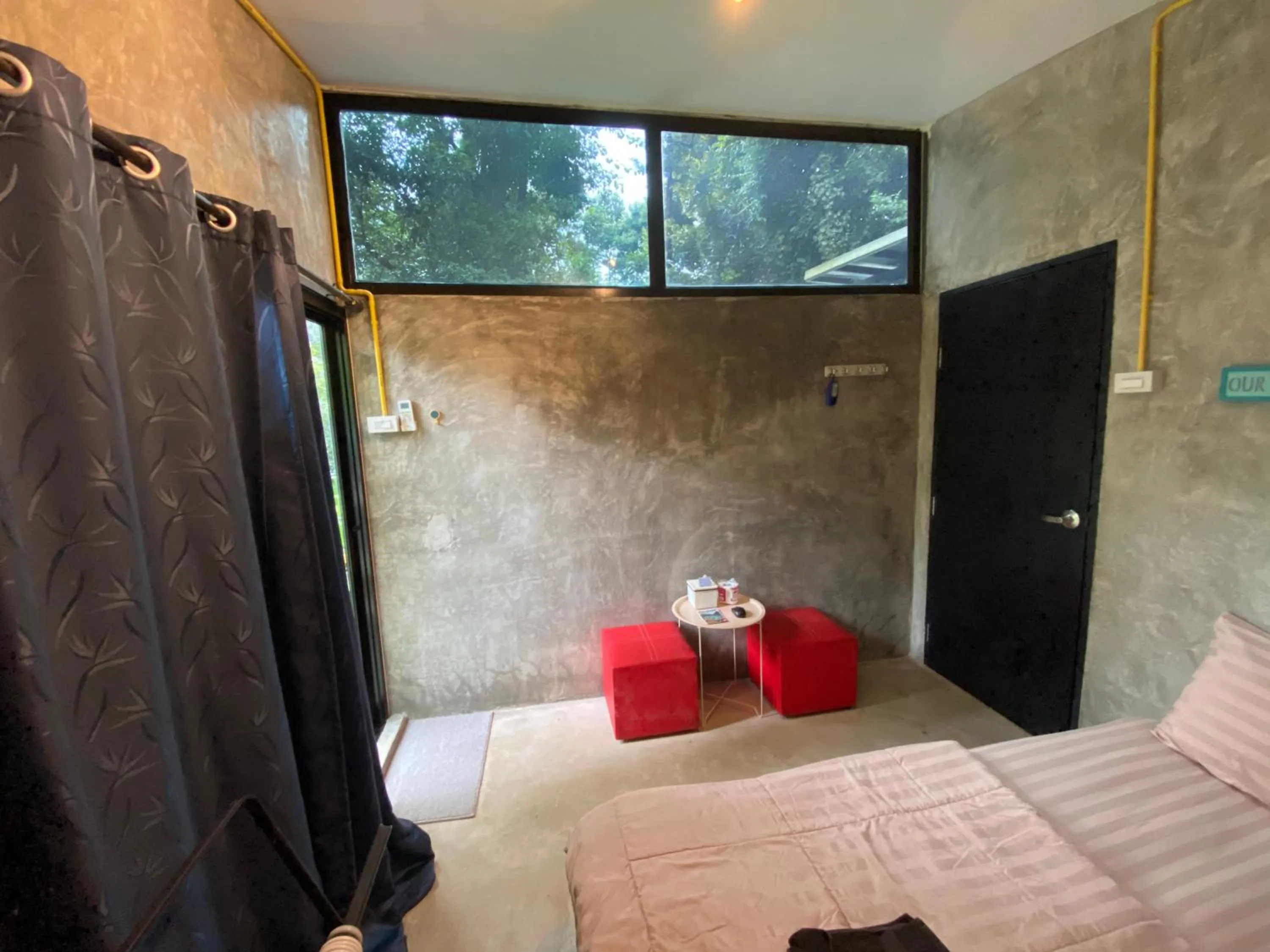 Bed in BeachBox@Koh Сhang