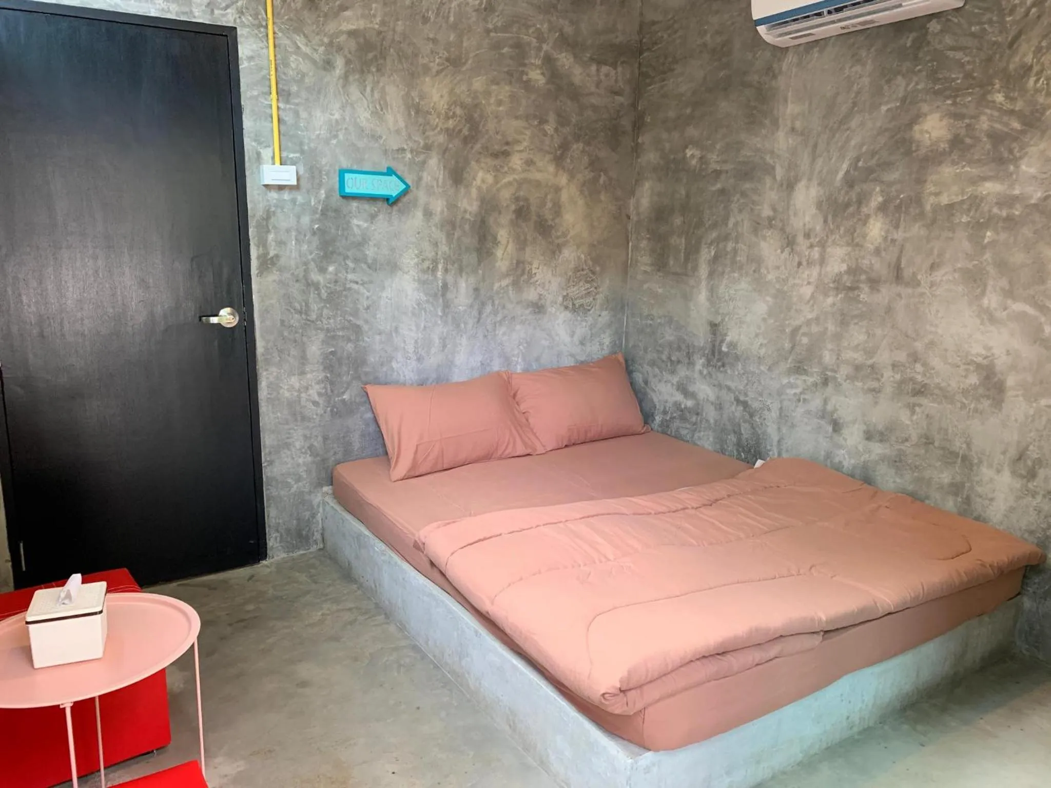 Bed in BeachBox@Koh Сhang