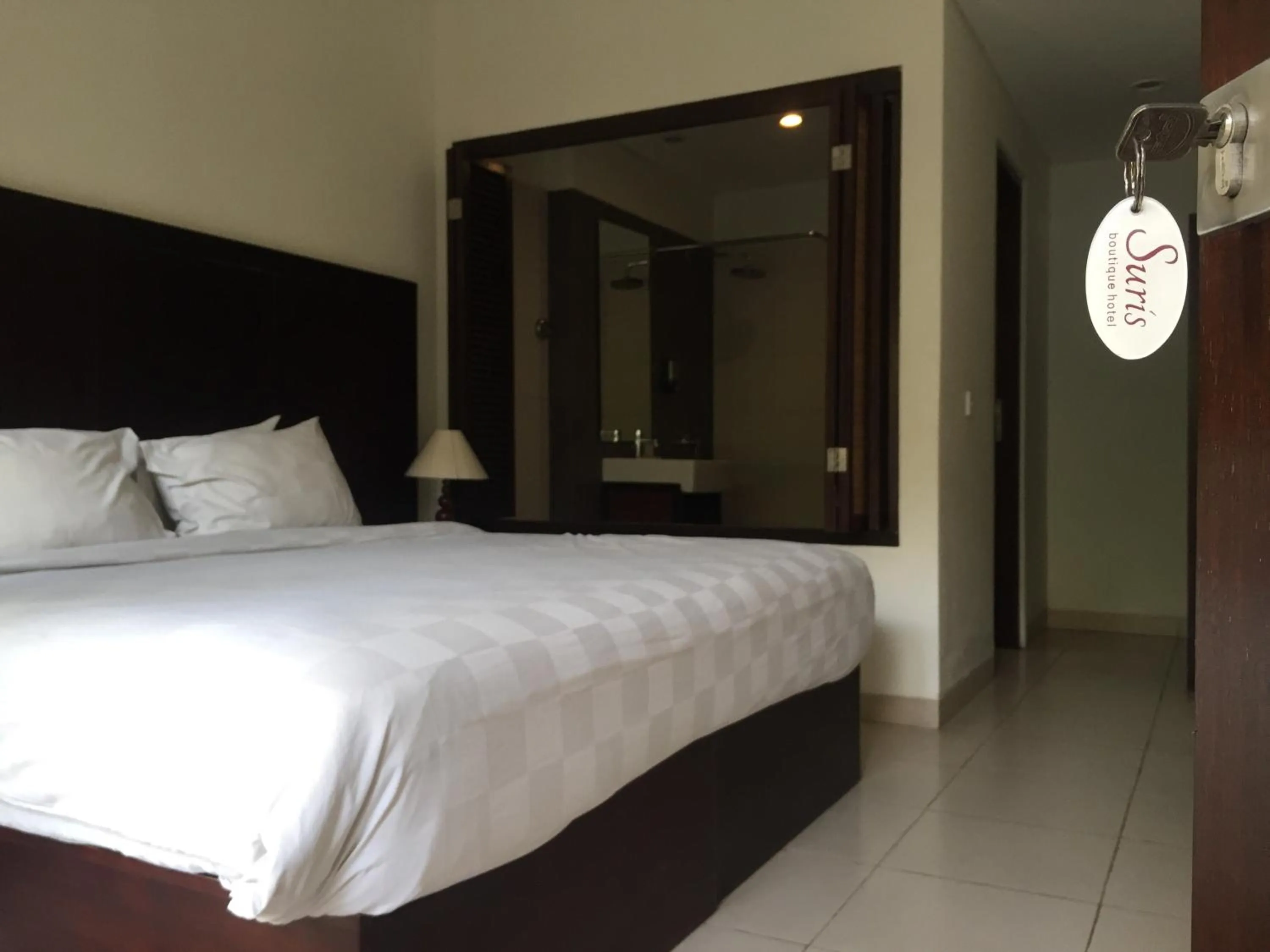 Bed in Suris Boutique Hotel