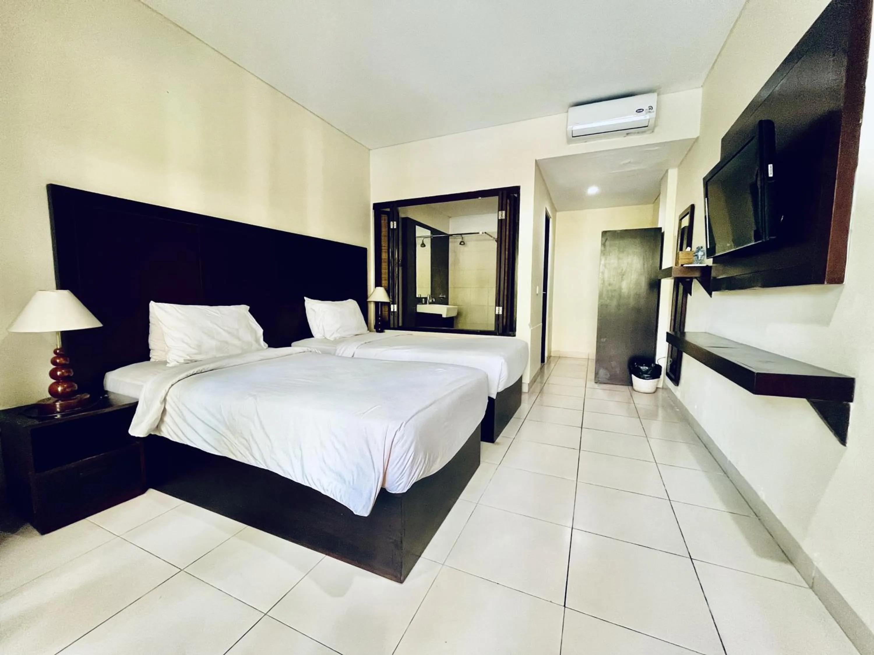 Bed in Suris Boutique Hotel