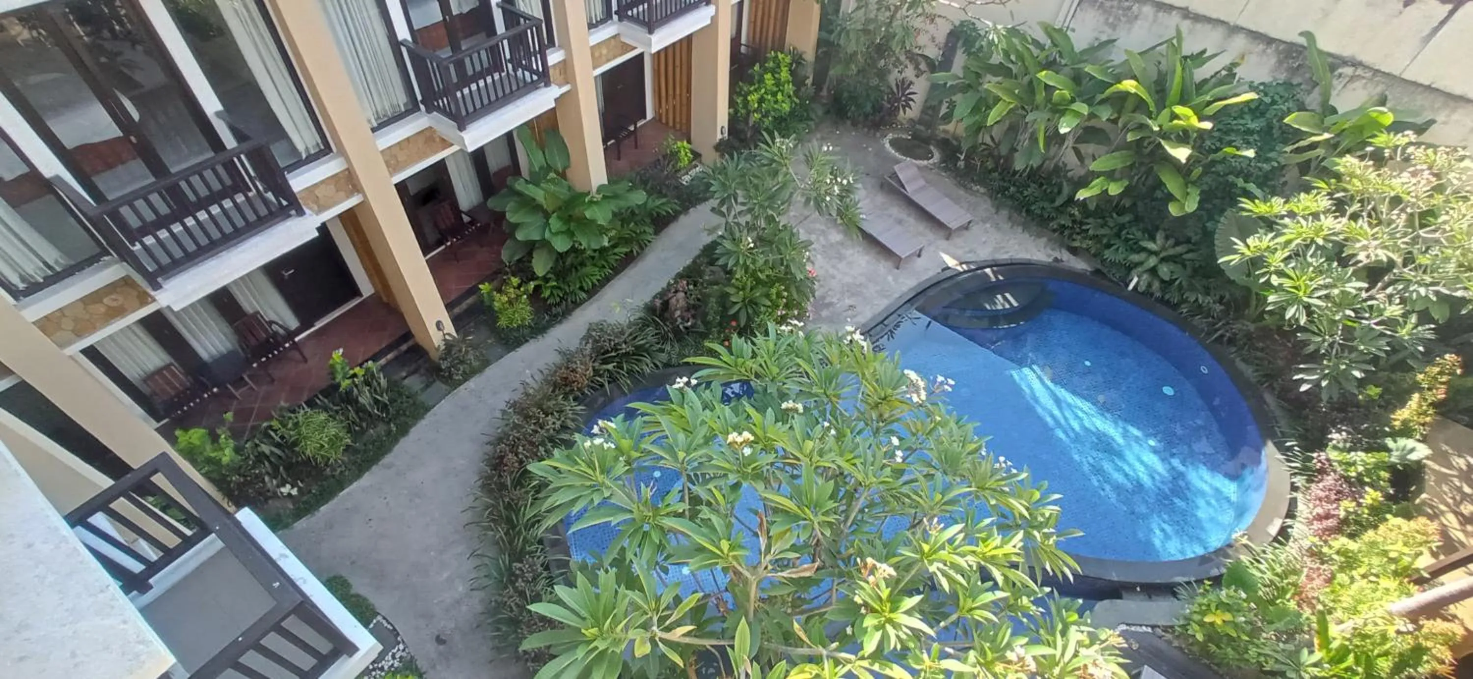 Garden view in Suris Boutique Hotel