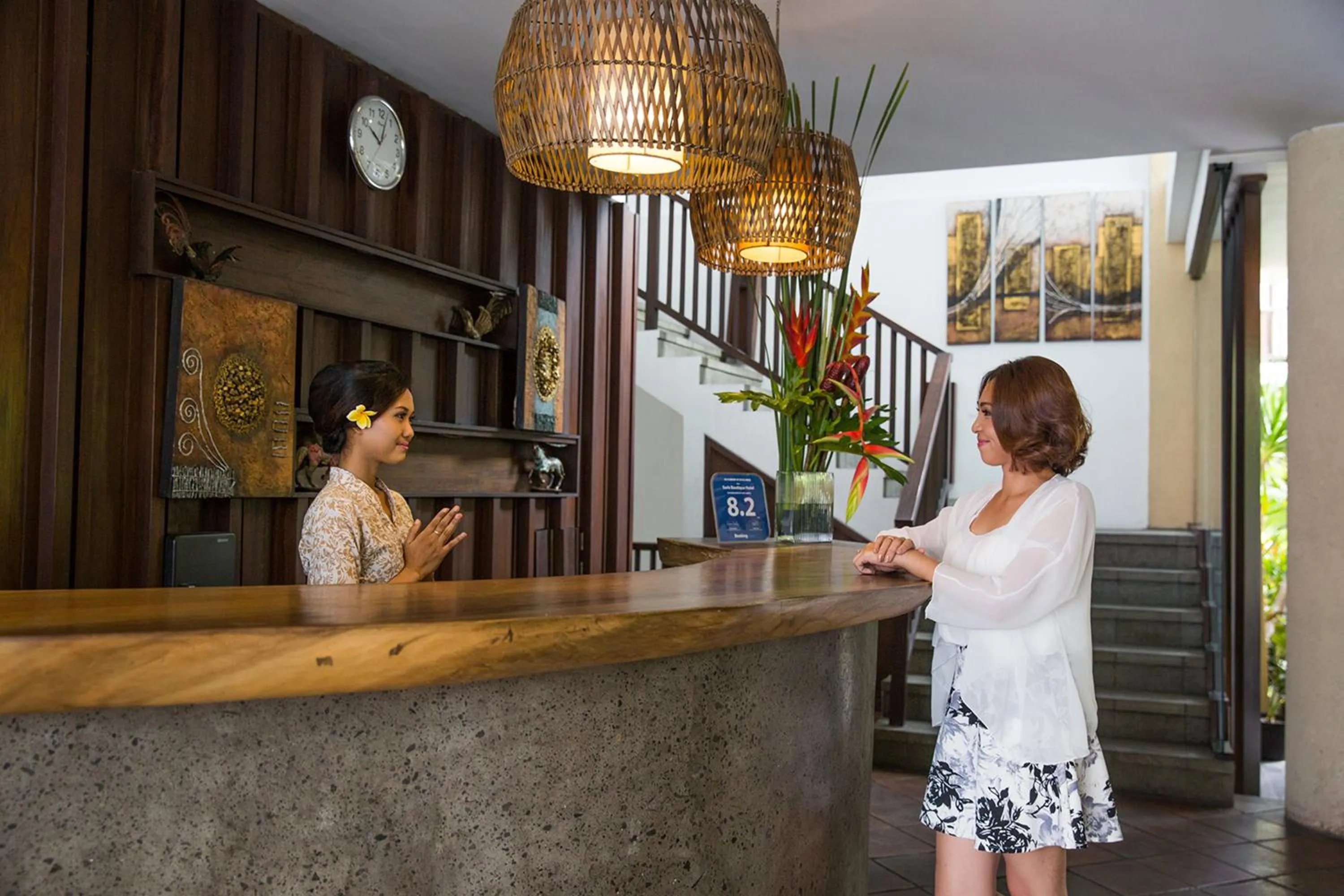 Lobby or reception in Suris Boutique Hotel