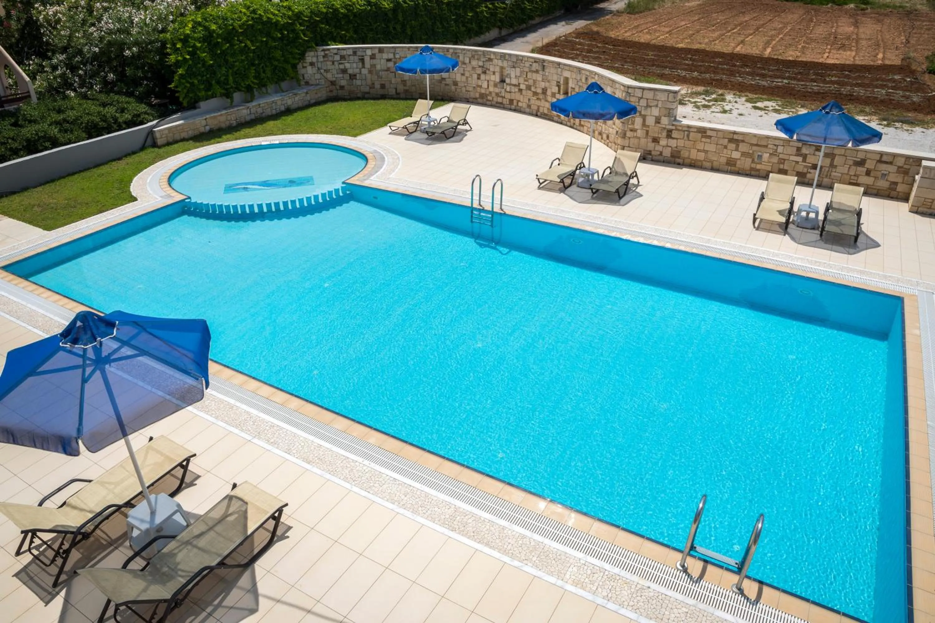 Property building in IRINI STALOS Apartments