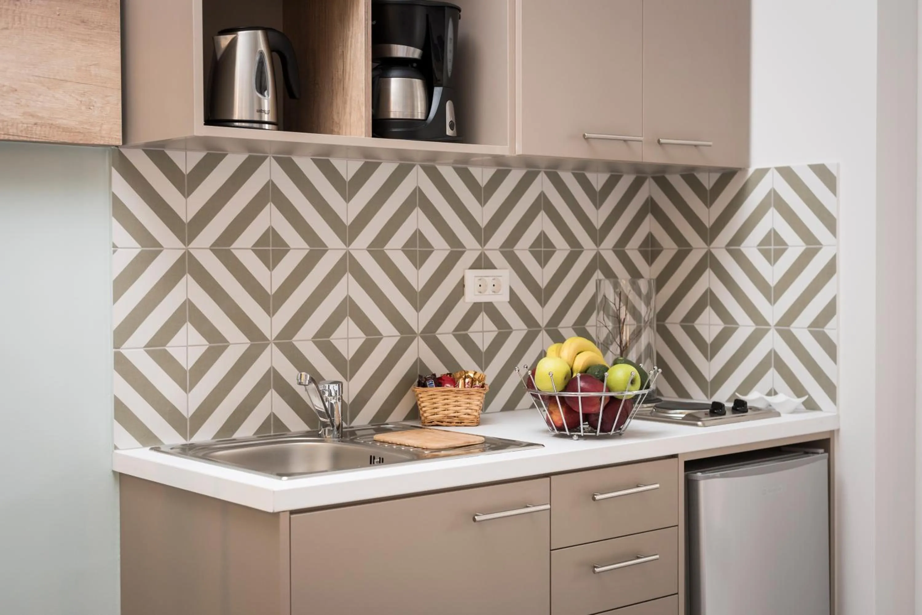 Kitchen or kitchenette in IRINI STALOS Apartments