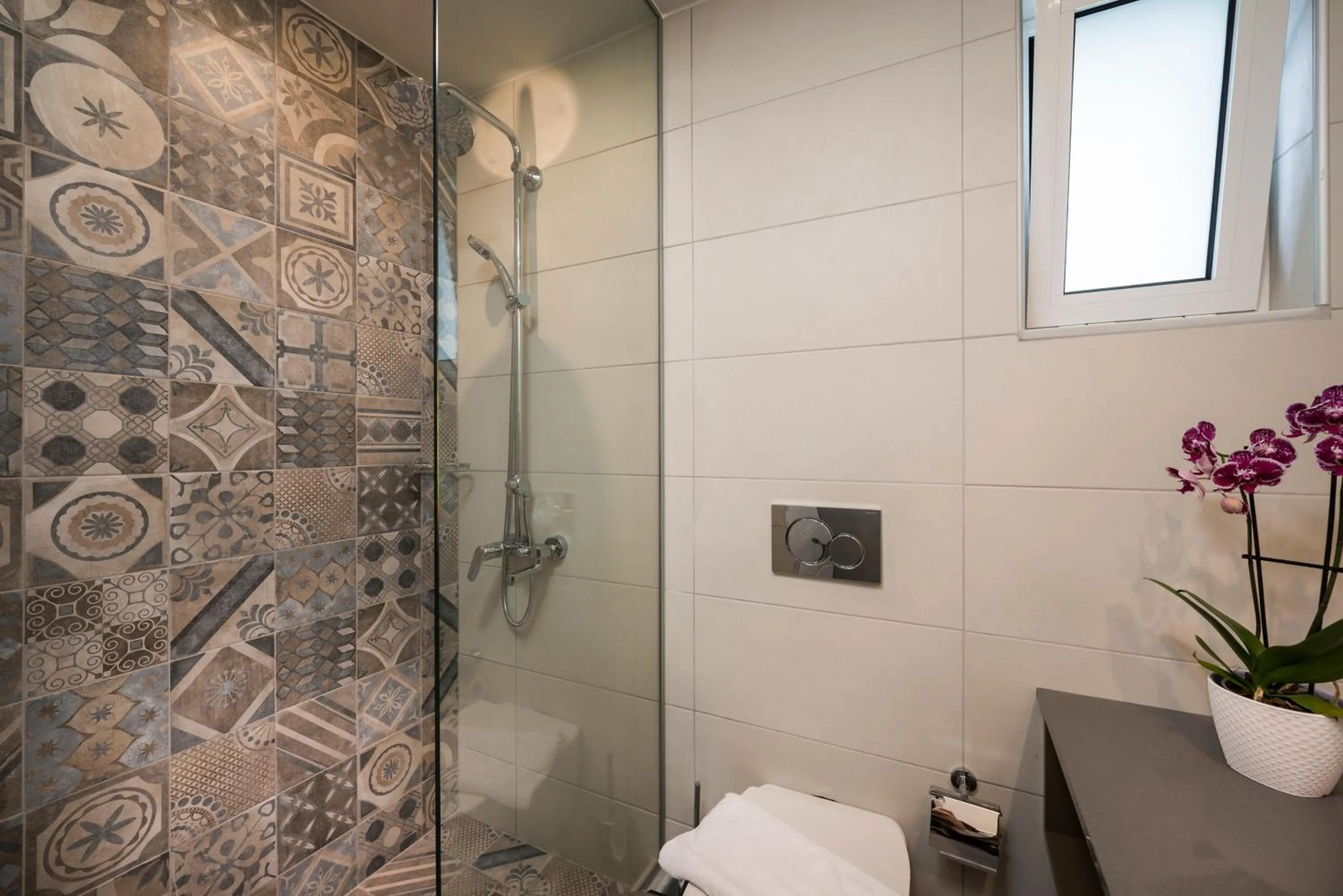 Shower in IRINI STALOS Apartments