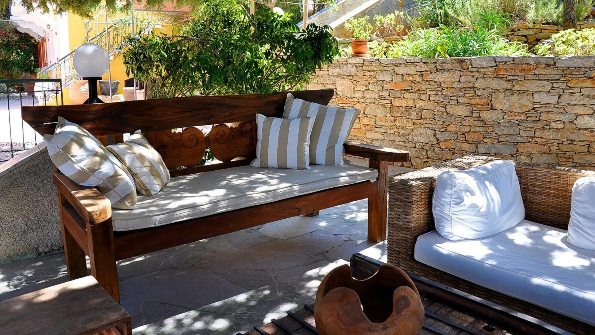 Patio in Niriides Hotel Apartments