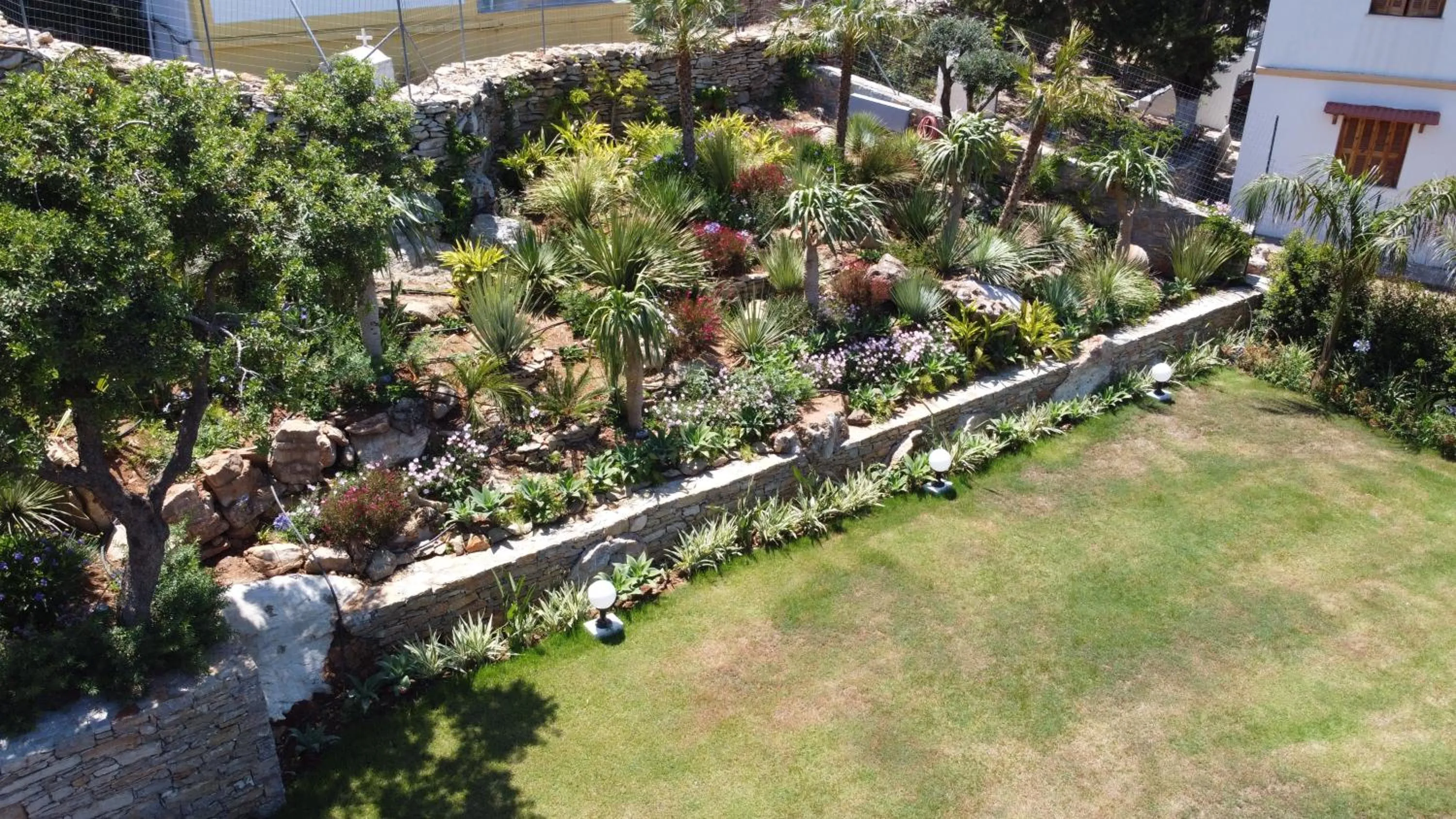 Garden in Niriides Hotel Apartments