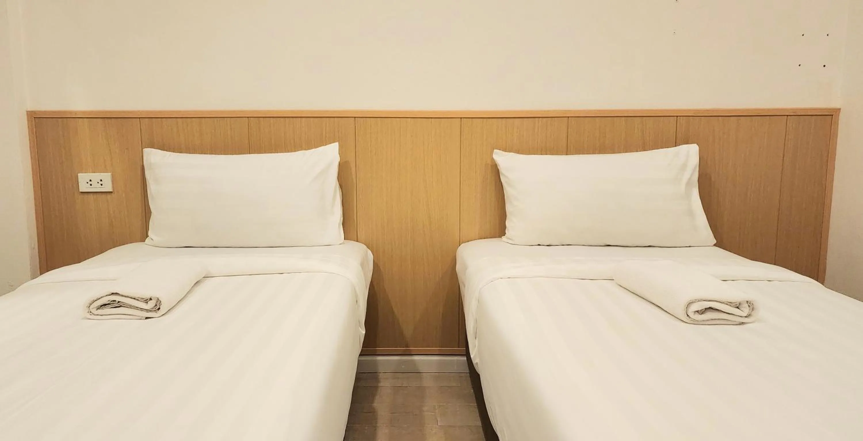 Bedroom, Bed in MORN-ING HOSTEL