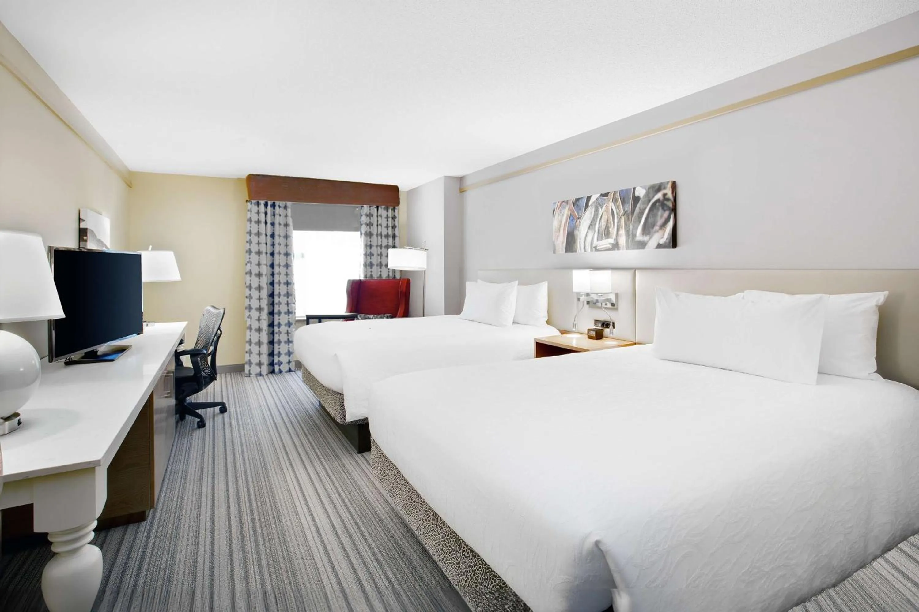 Bed in Hilton Garden Inn Saratoga Springs