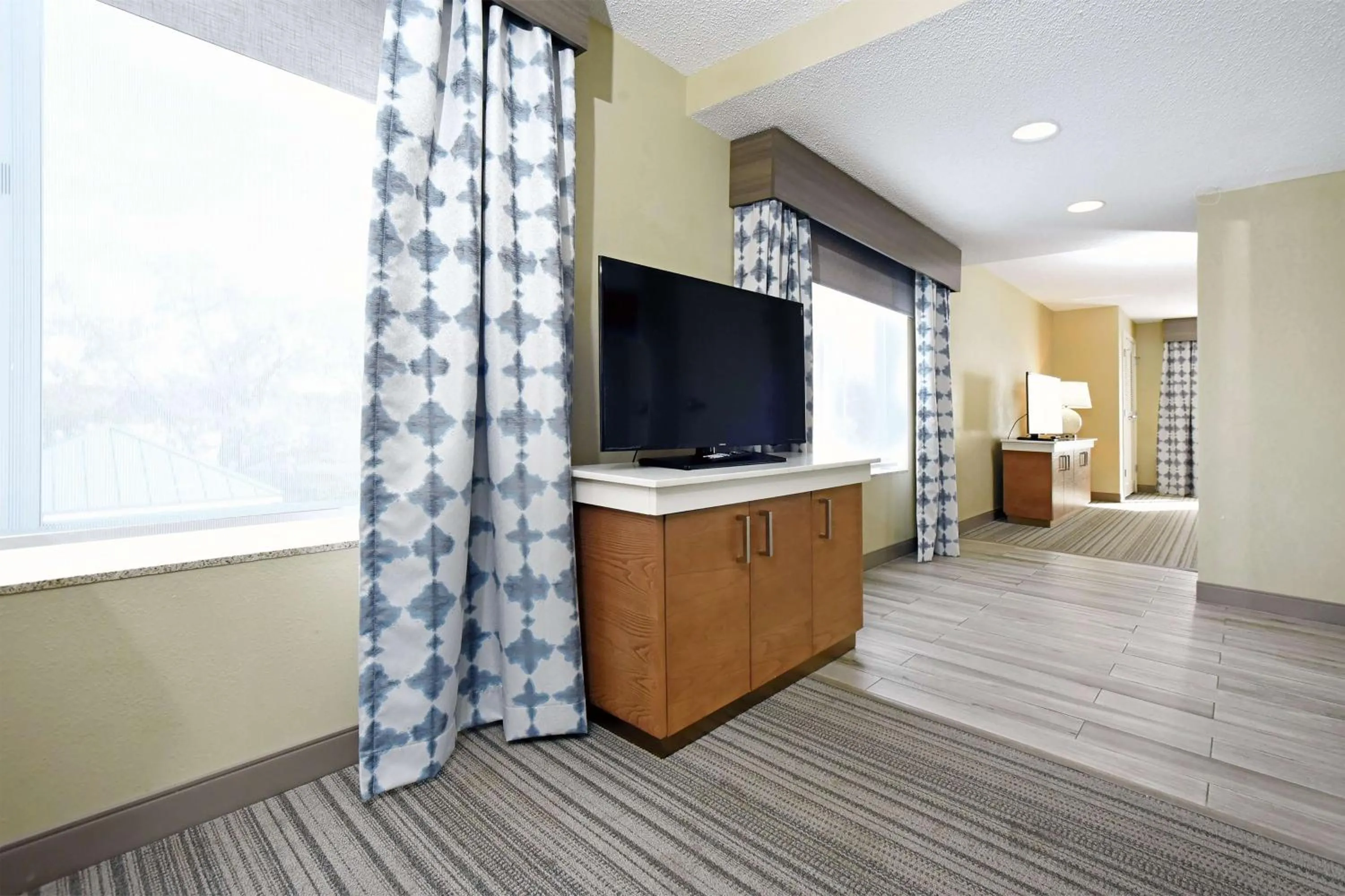 Bedroom in Hilton Garden Inn Saratoga Springs