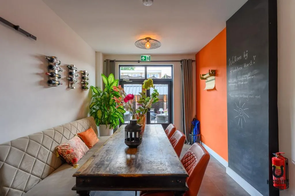 Seating area in Hostellerie Horst