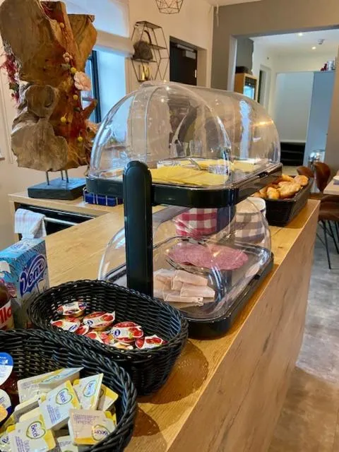 Buffet breakfast in Hostellerie Horst