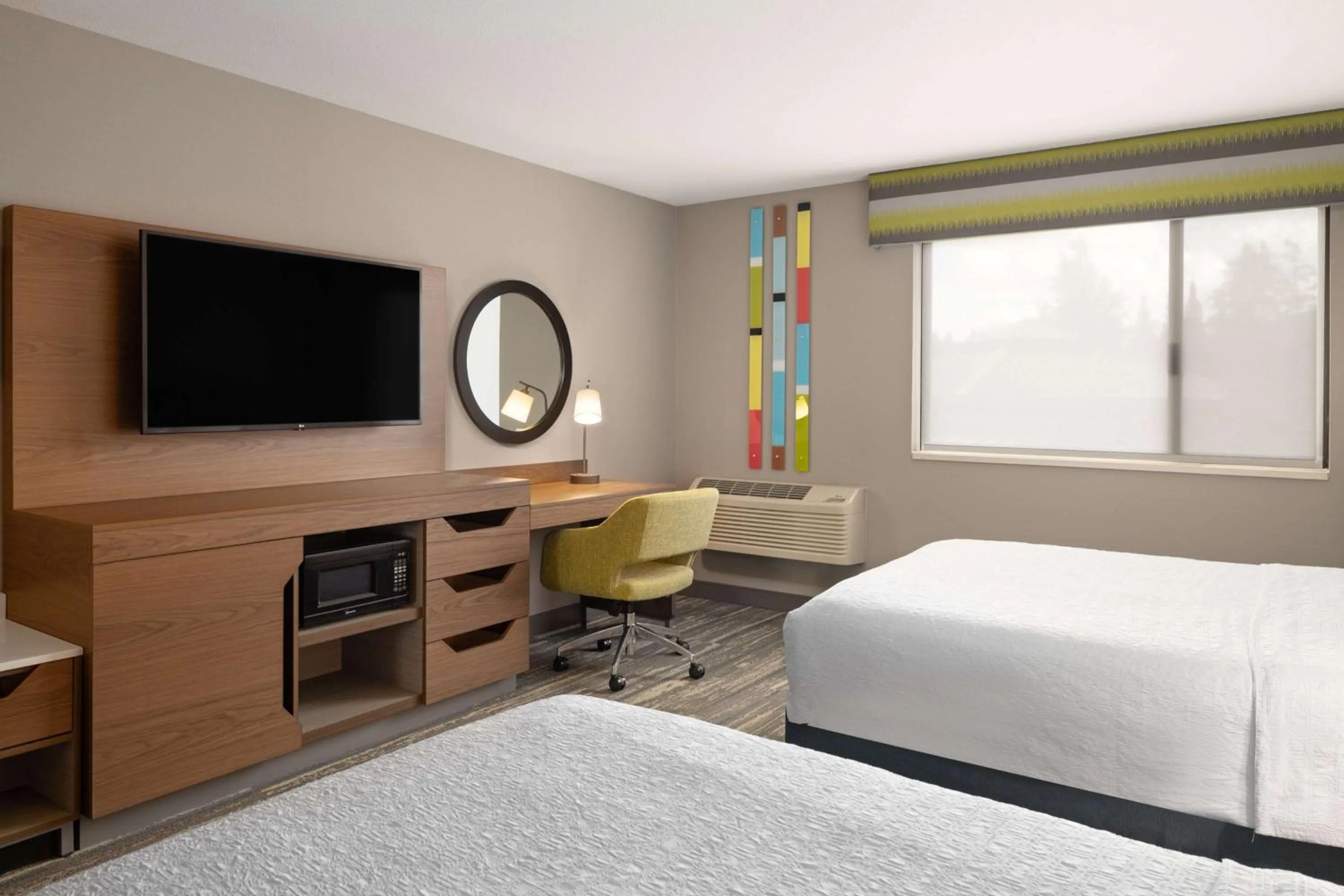 Bedroom, Bed in Hampton Inn Spokane Airport