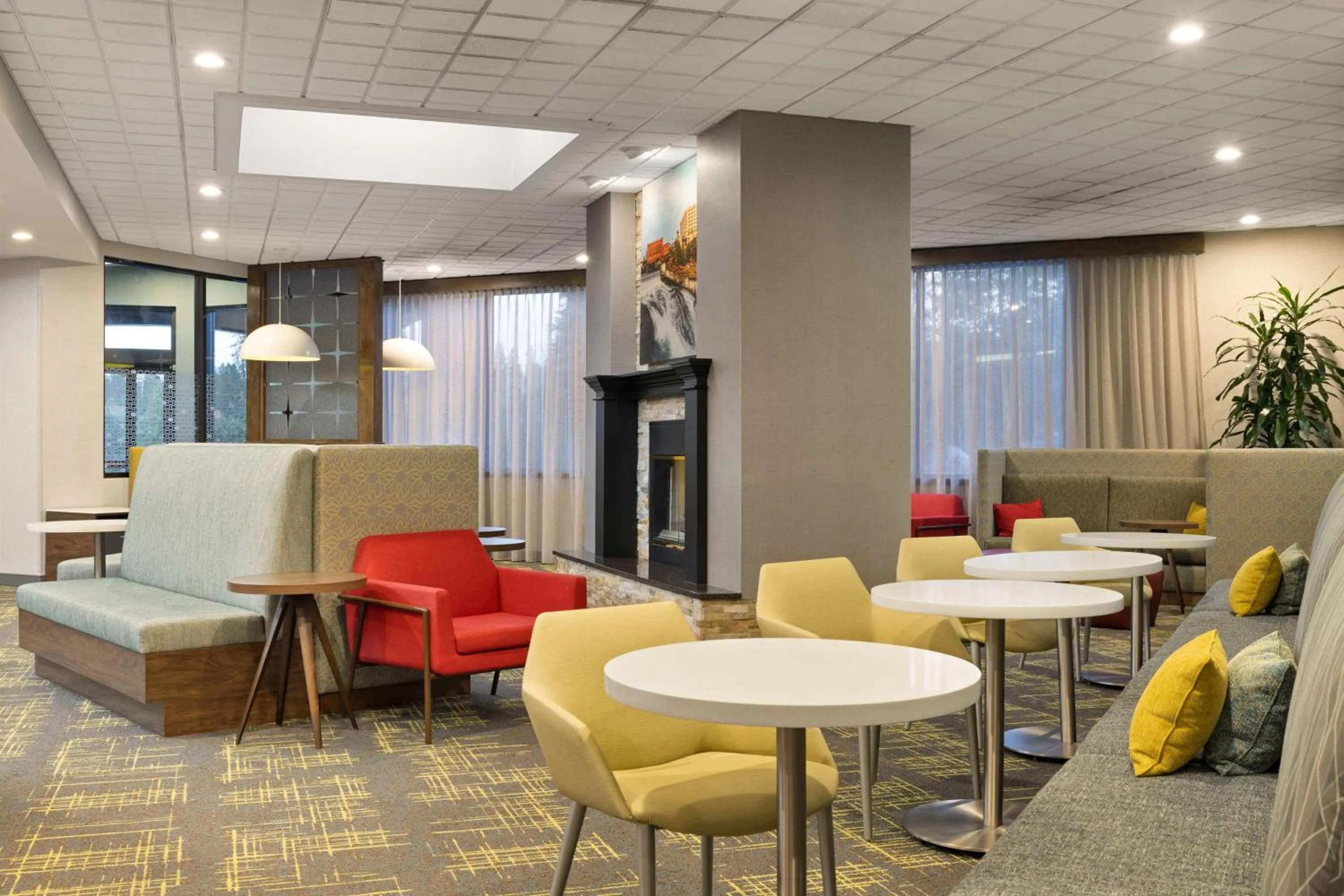 Lobby or reception in Hampton Inn Spokane Airport
