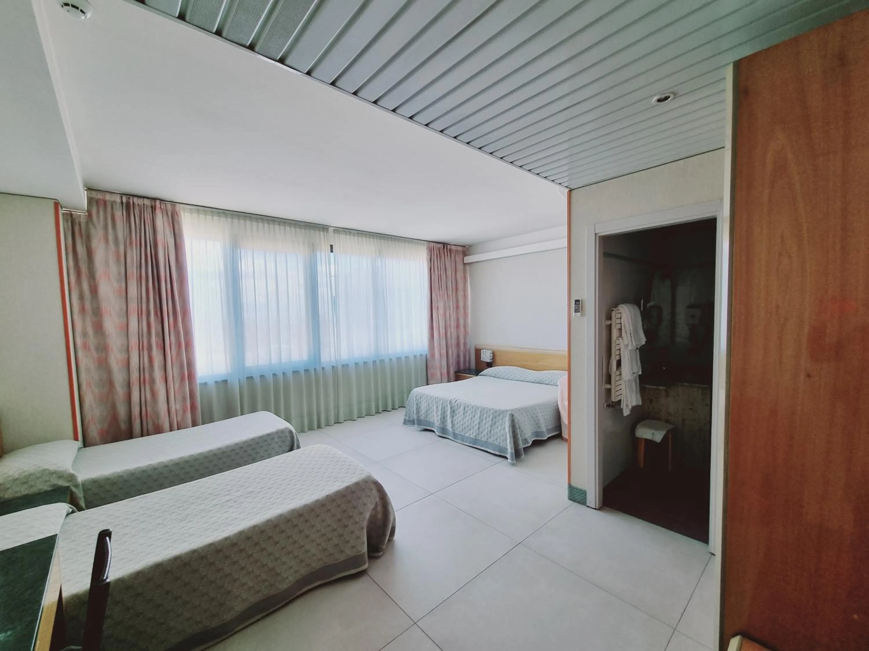 Bedroom in Hotel Thema