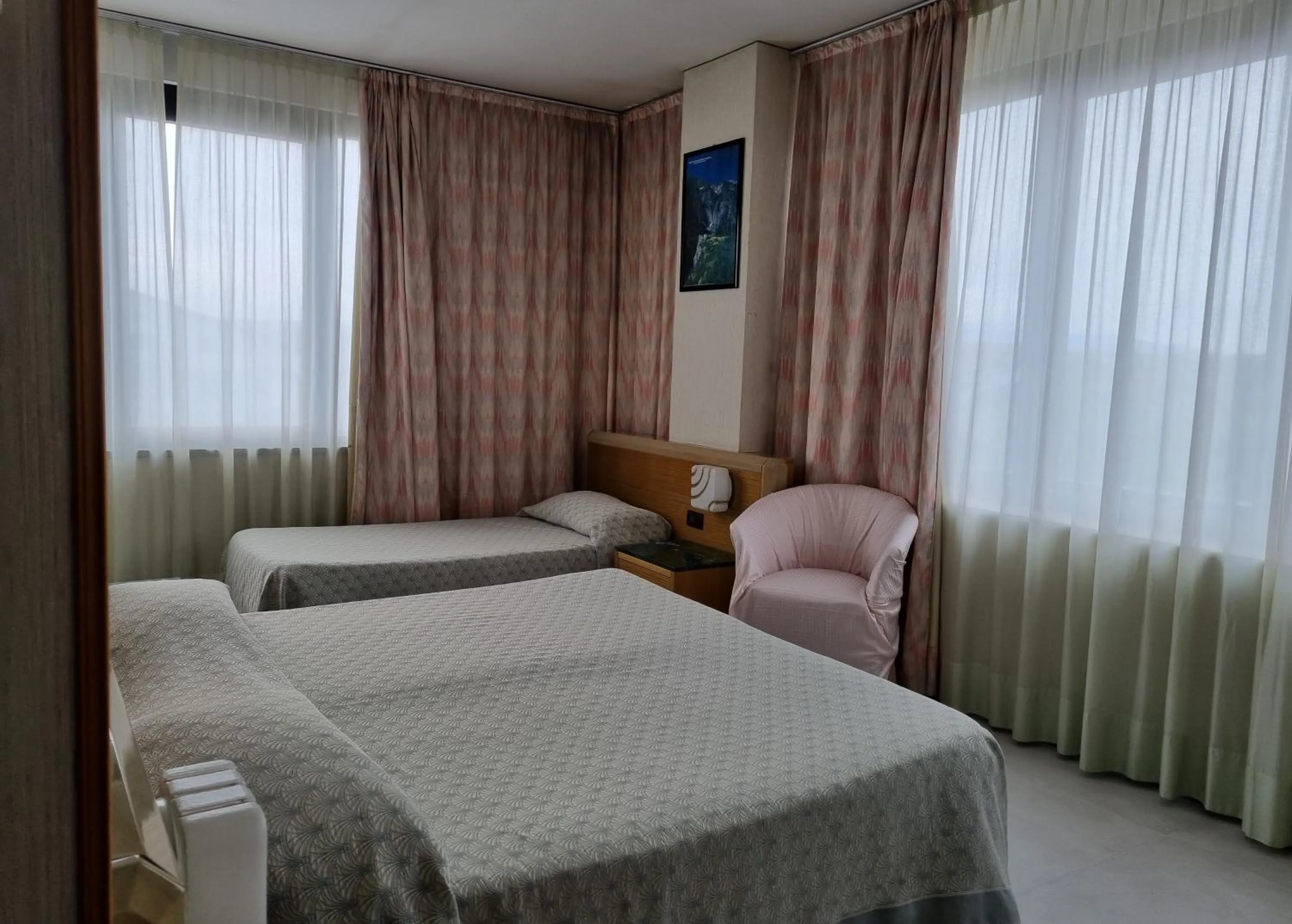 Bedroom in Hotel Thema