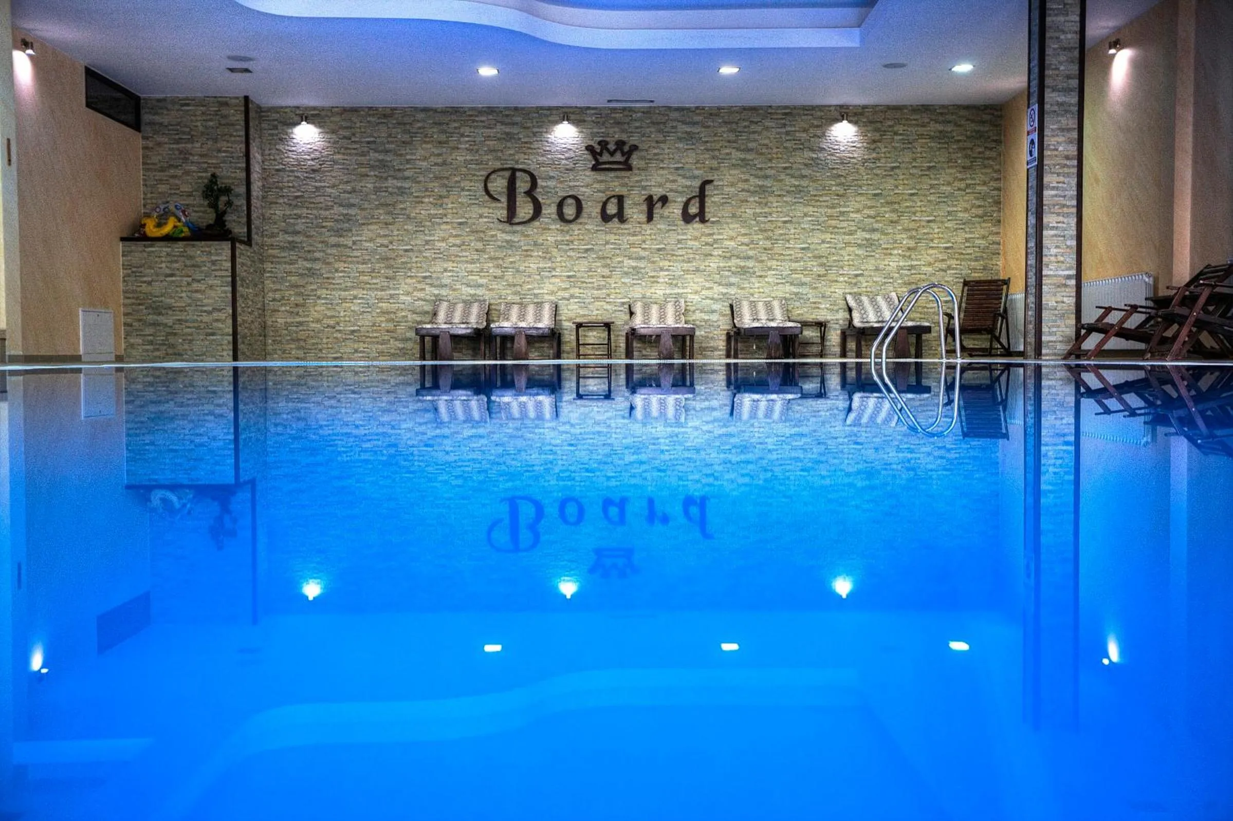 Swimming pool in Hotel Board